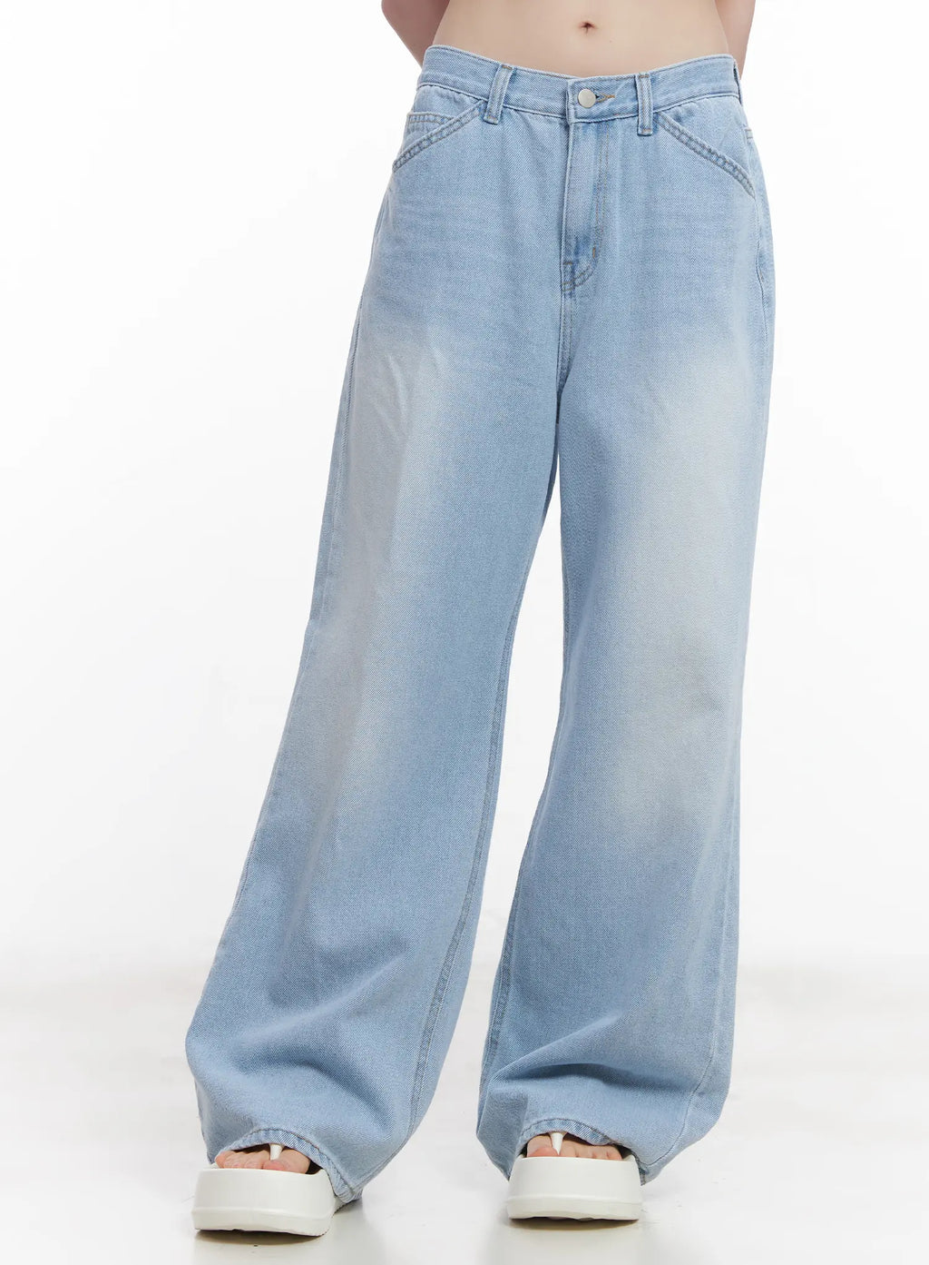 Haerin Washed Wide-Leg Jeans CU519
