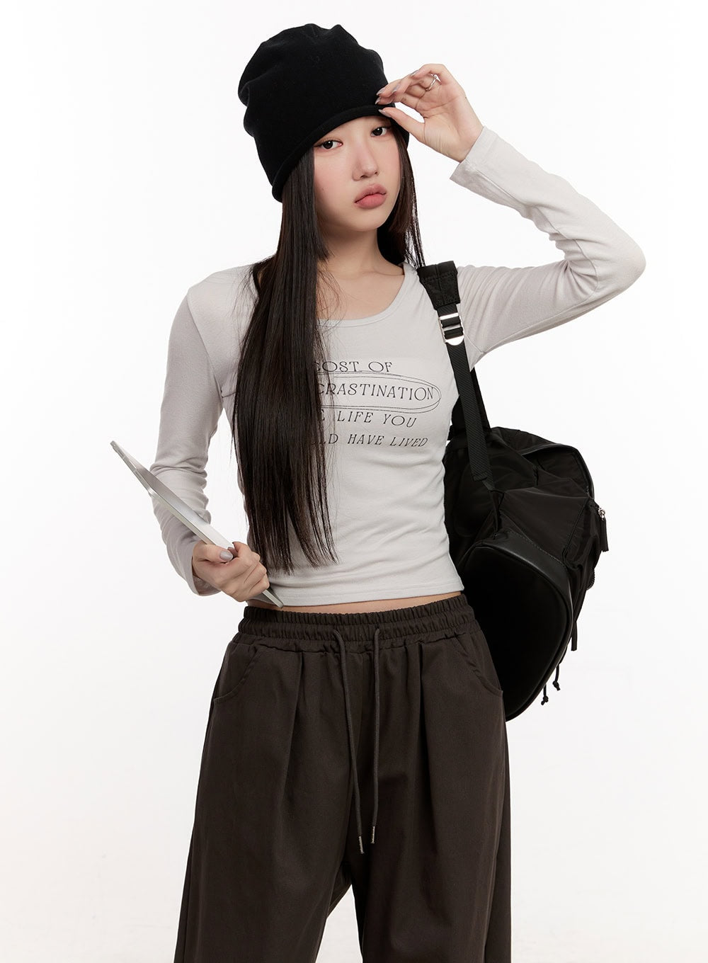 Slim-Fit Graphic Crop Top CM507