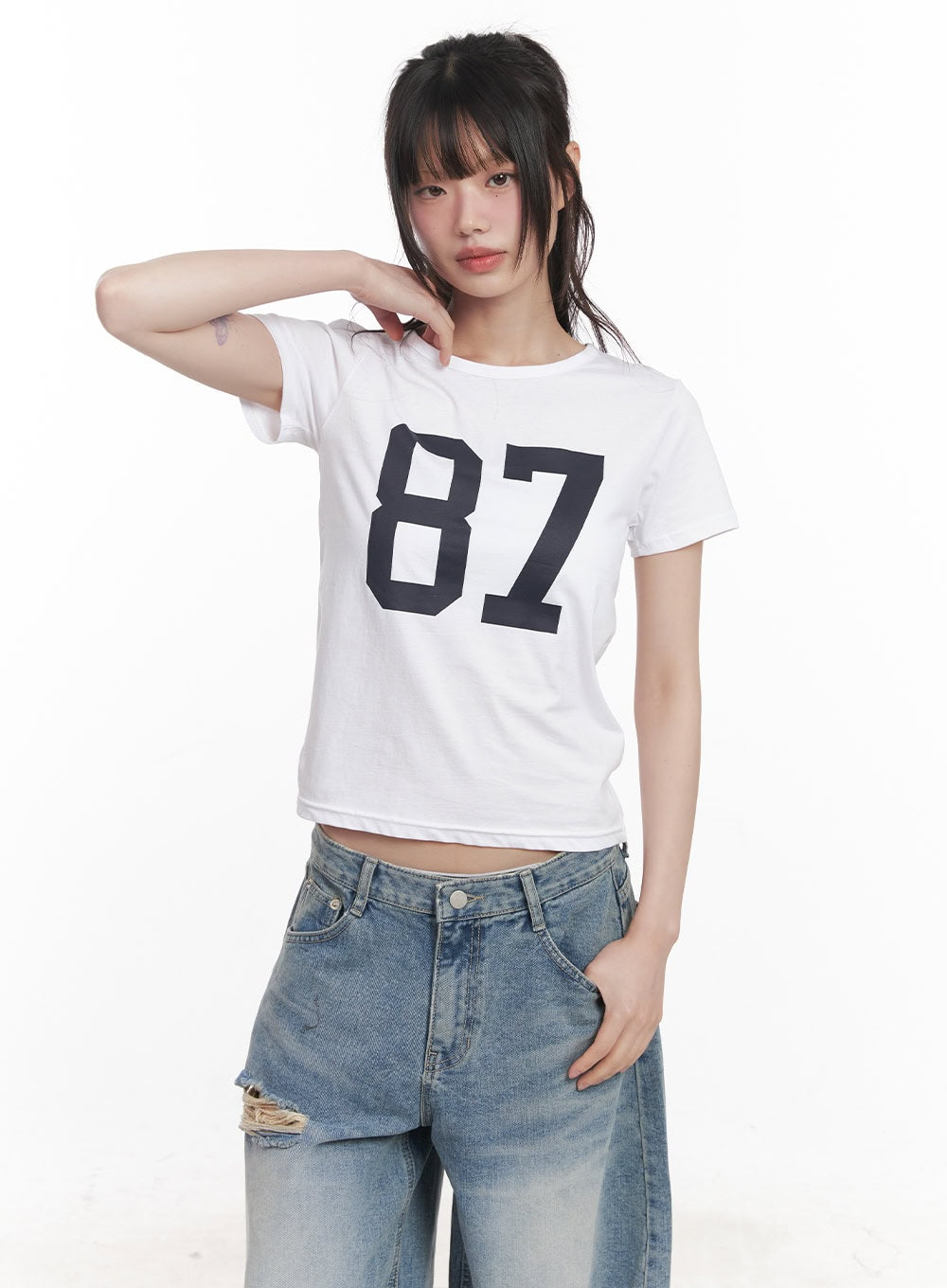 "87" Graphic Crop Tee CY520