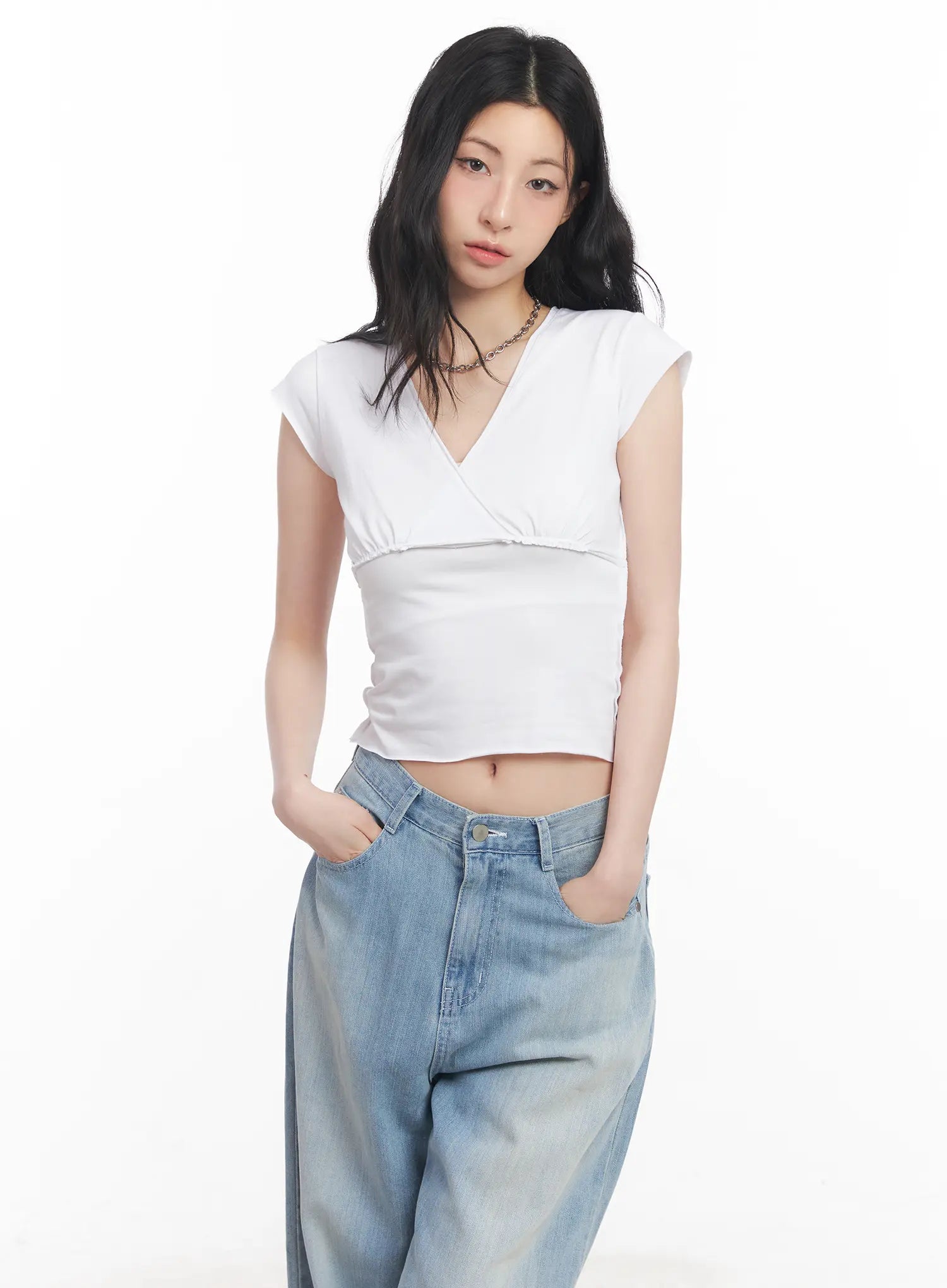 V-Neck Cropped Tee CU511