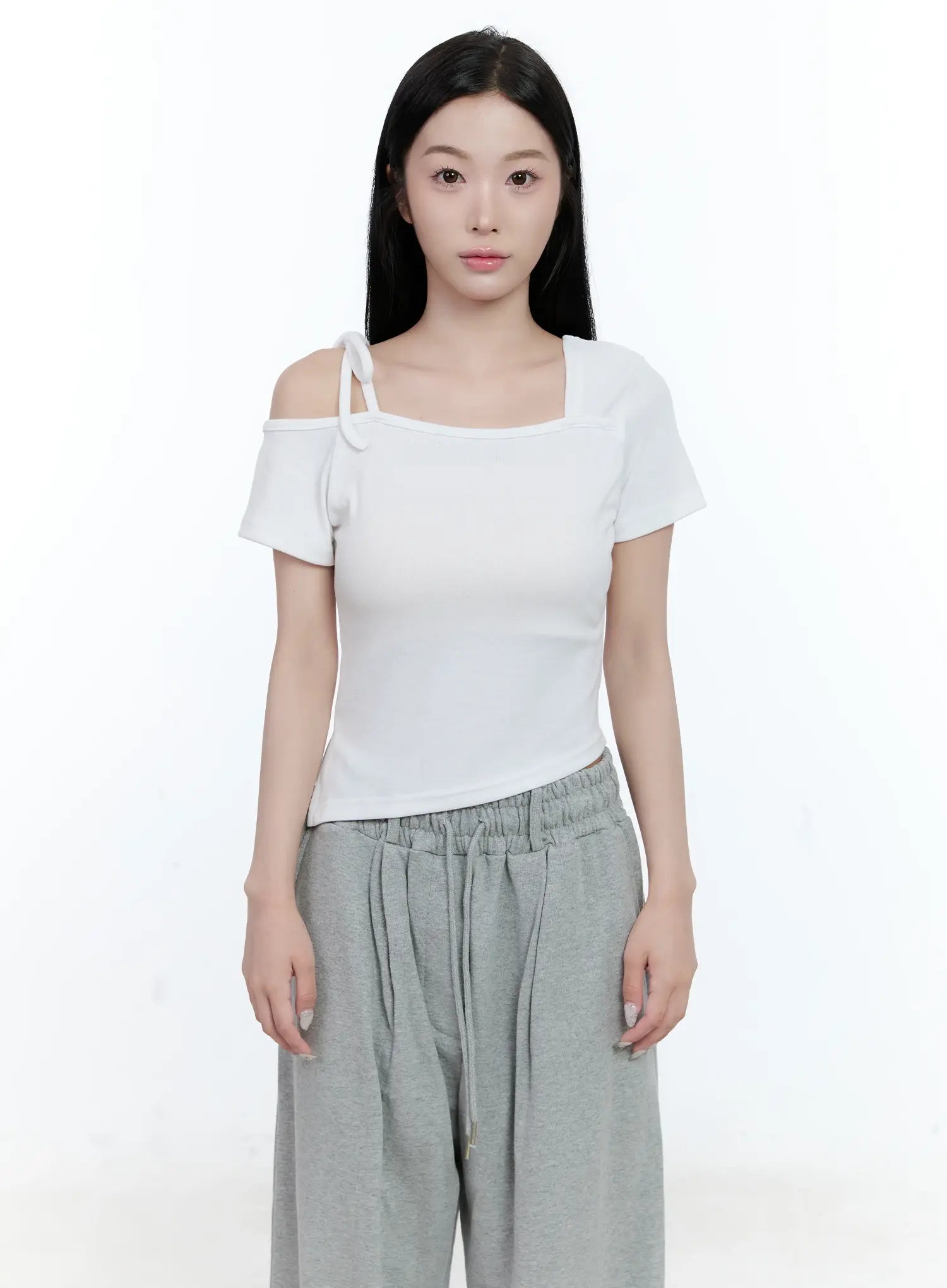 Asymmetric Off-Shoulder Tee CG501