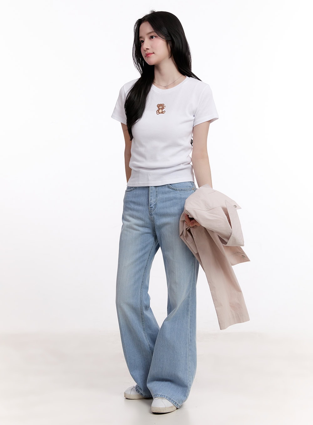 Daniella Relaxed-Fit Flared Jeans CM526