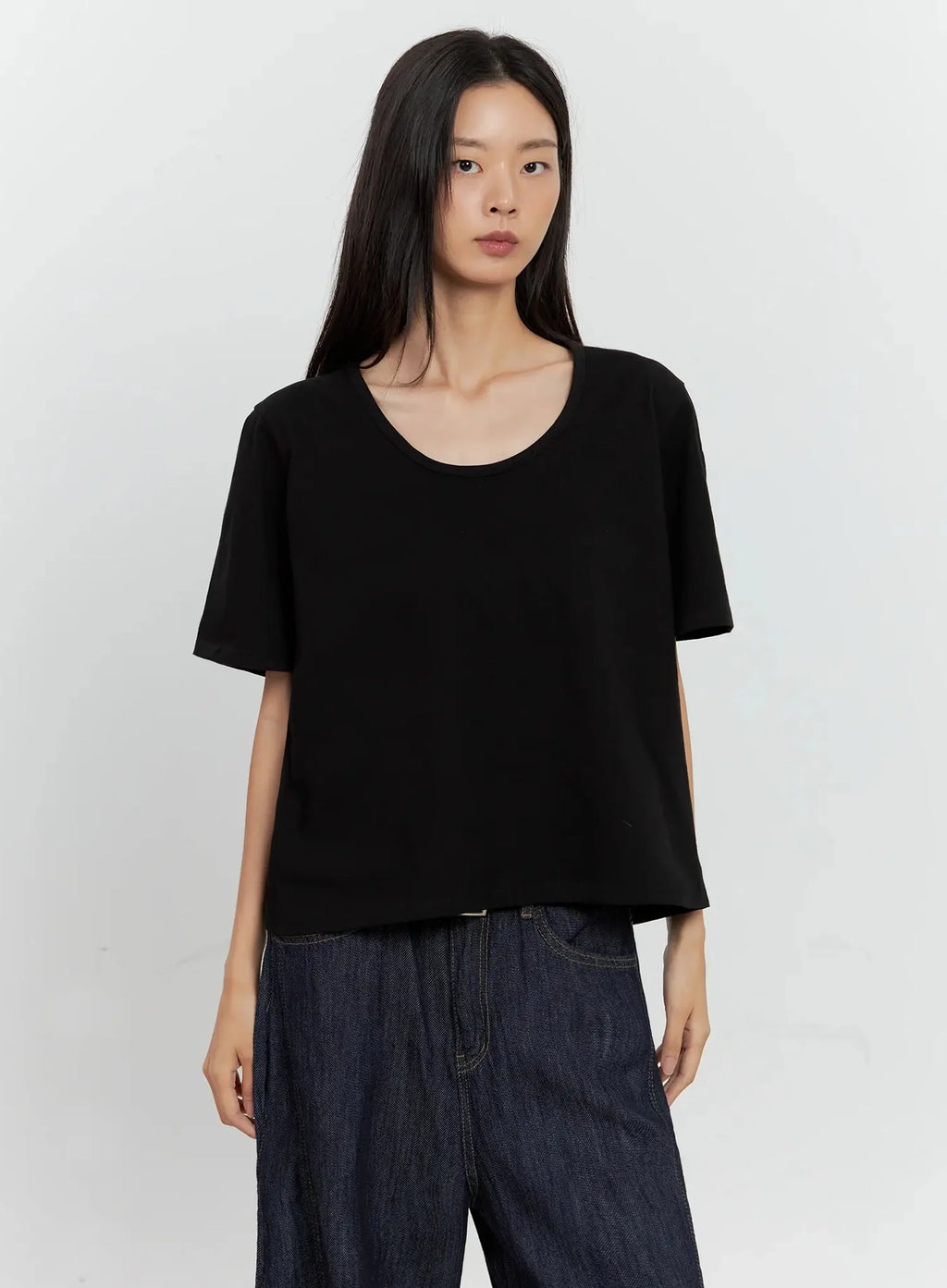 Basic U-Neck T-Shirt IL528