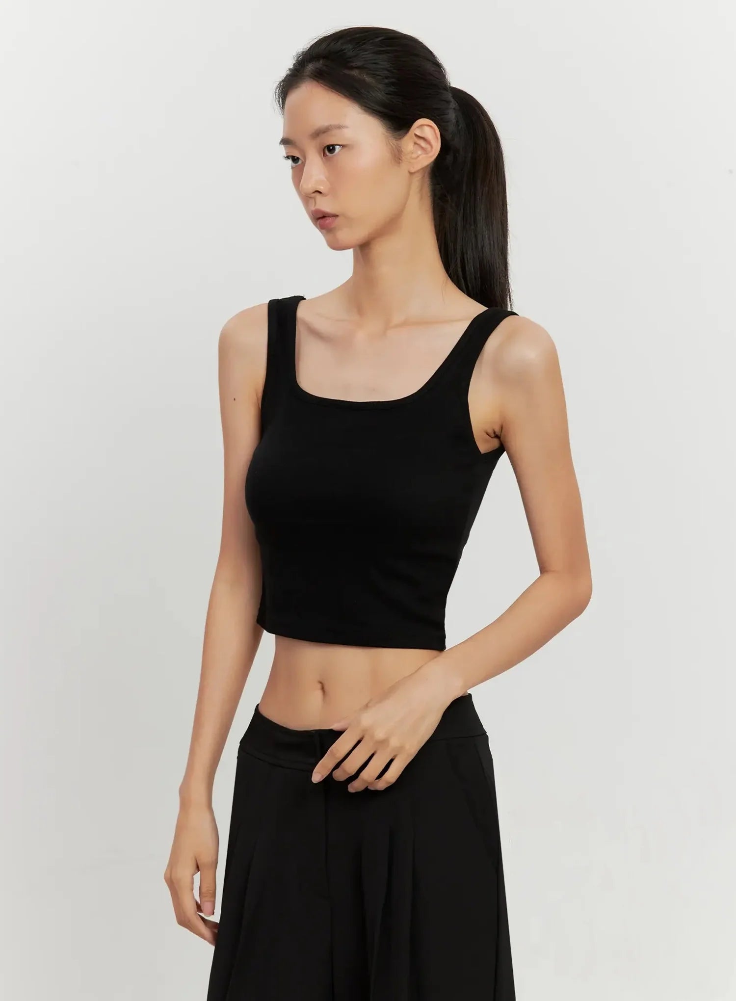 Essential Crop Tank Top IL528