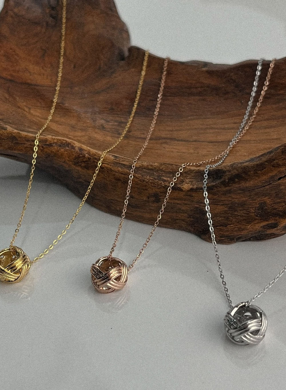 Skein of Thread Necklace IL405