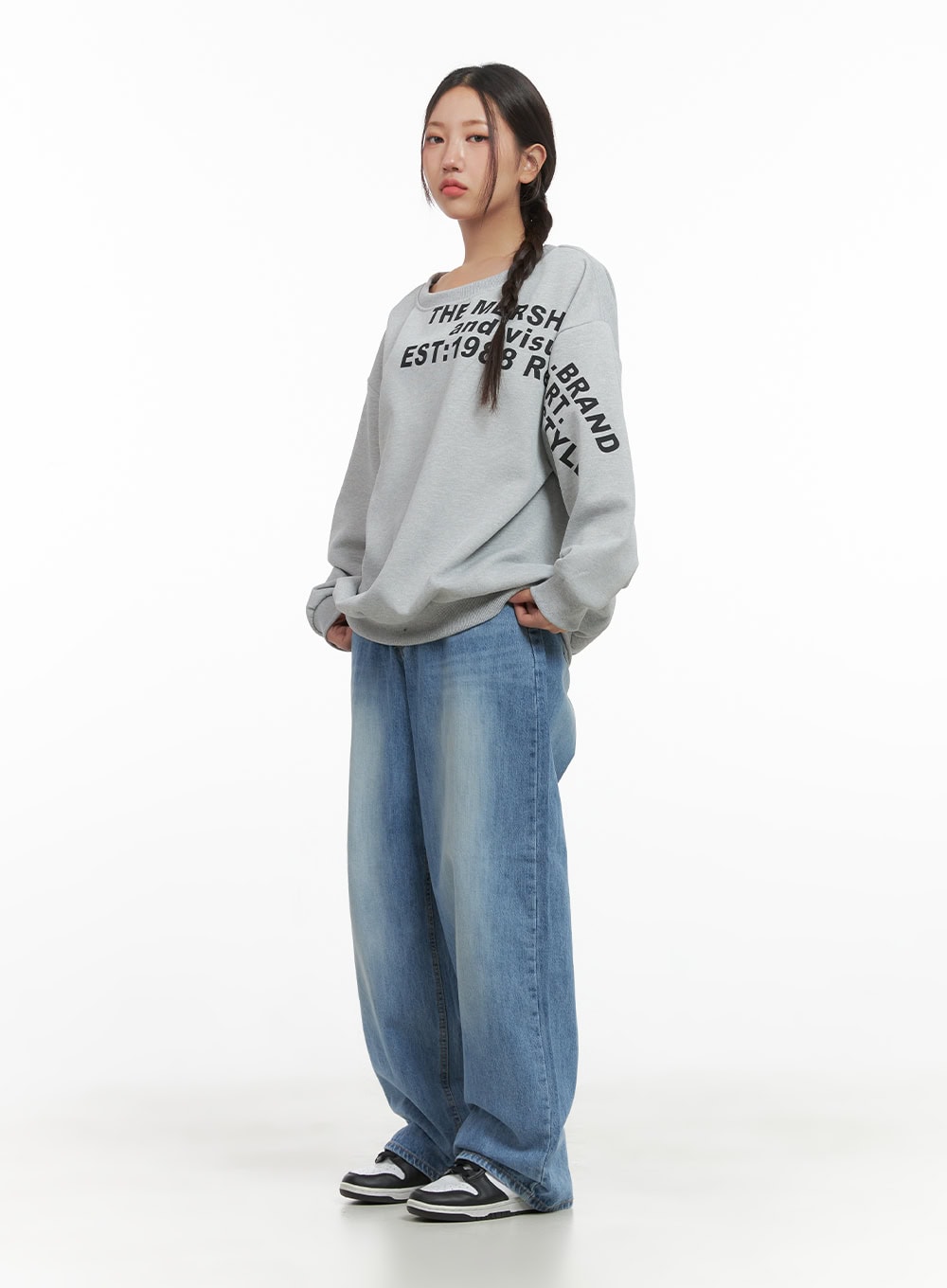 Lettered Crewneck Sweatshirt CO402