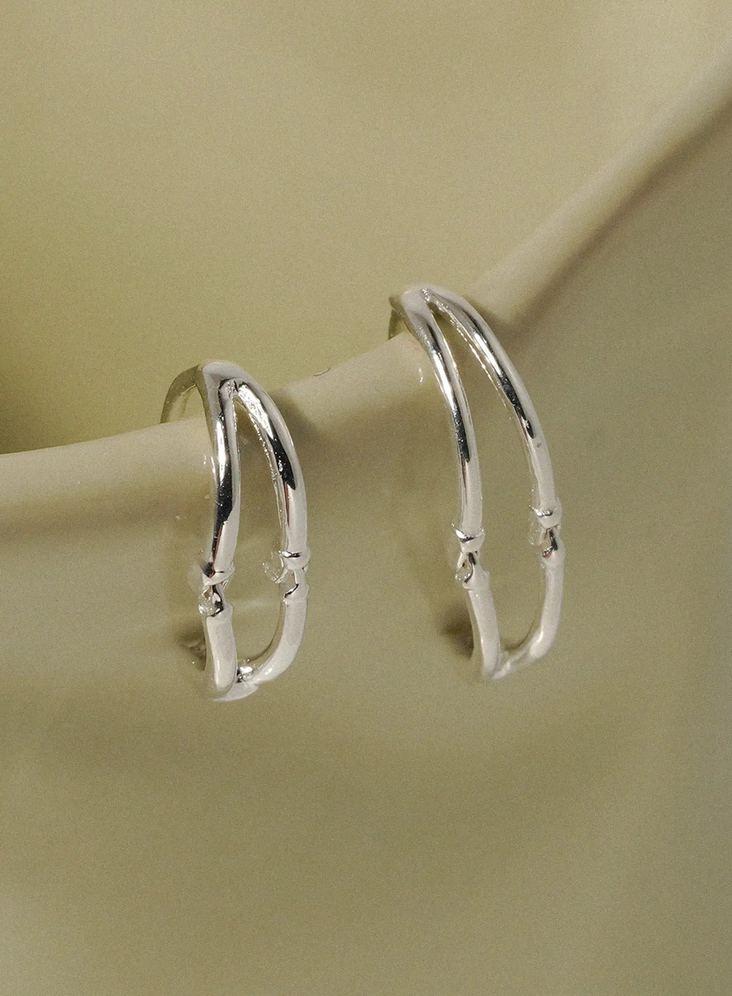 Carson Minimal Snap Earring (1pc) IU506