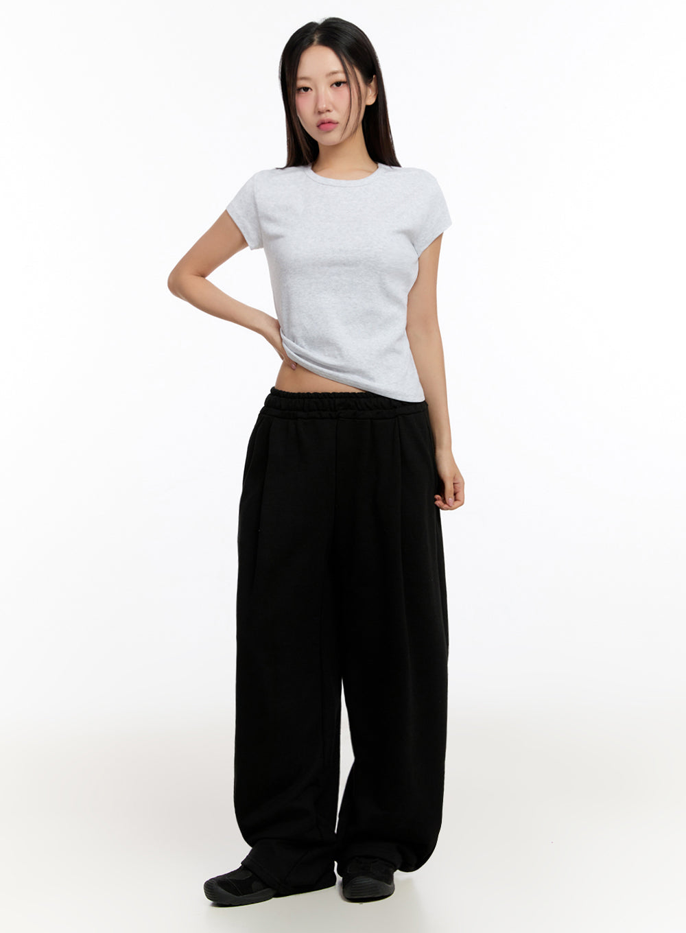 Pintuck Wide-Leg Sweatpants IU509