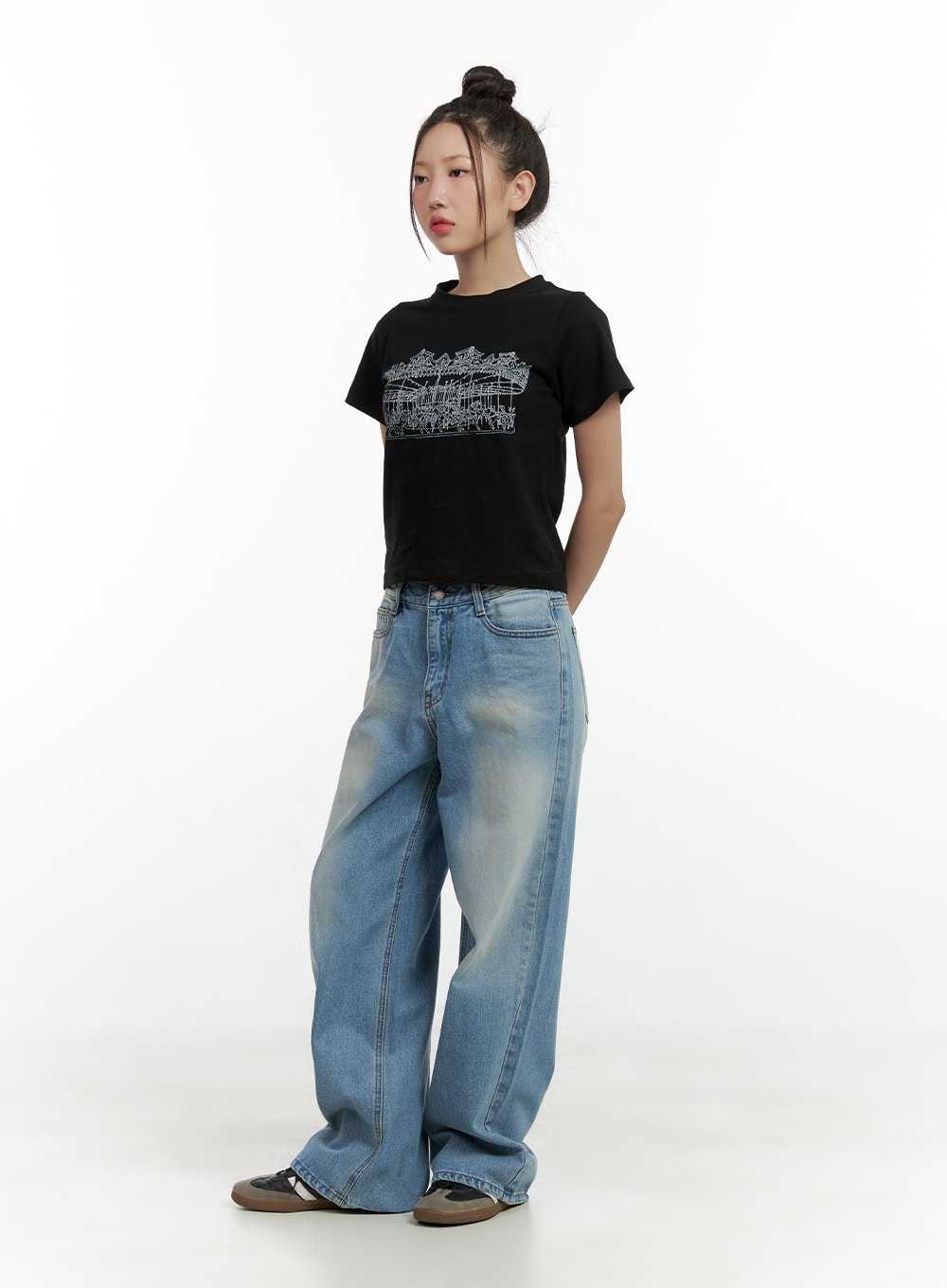 Merry-Go-Around Cotton Graphic Crop Tee CL410