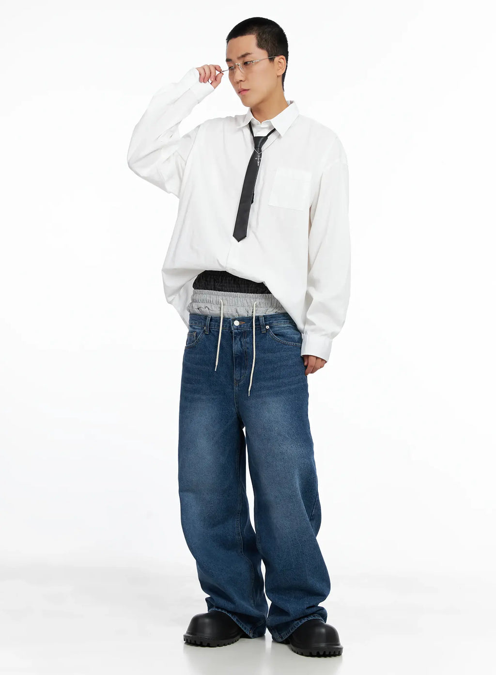 Men's Classic White Button-Up Shirt IS502