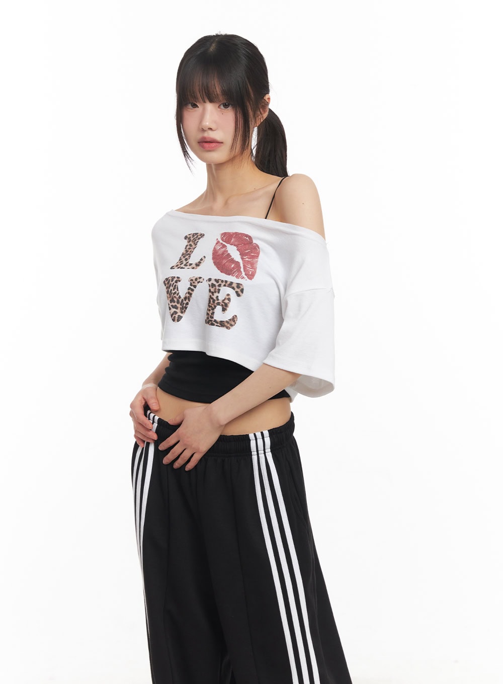 One-Shoulder Leopard Graphic Crop Top CA523