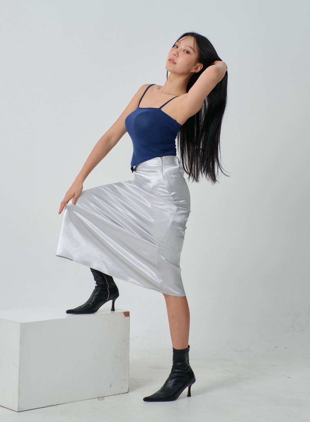 Thin Strap Cropped Top IJ320