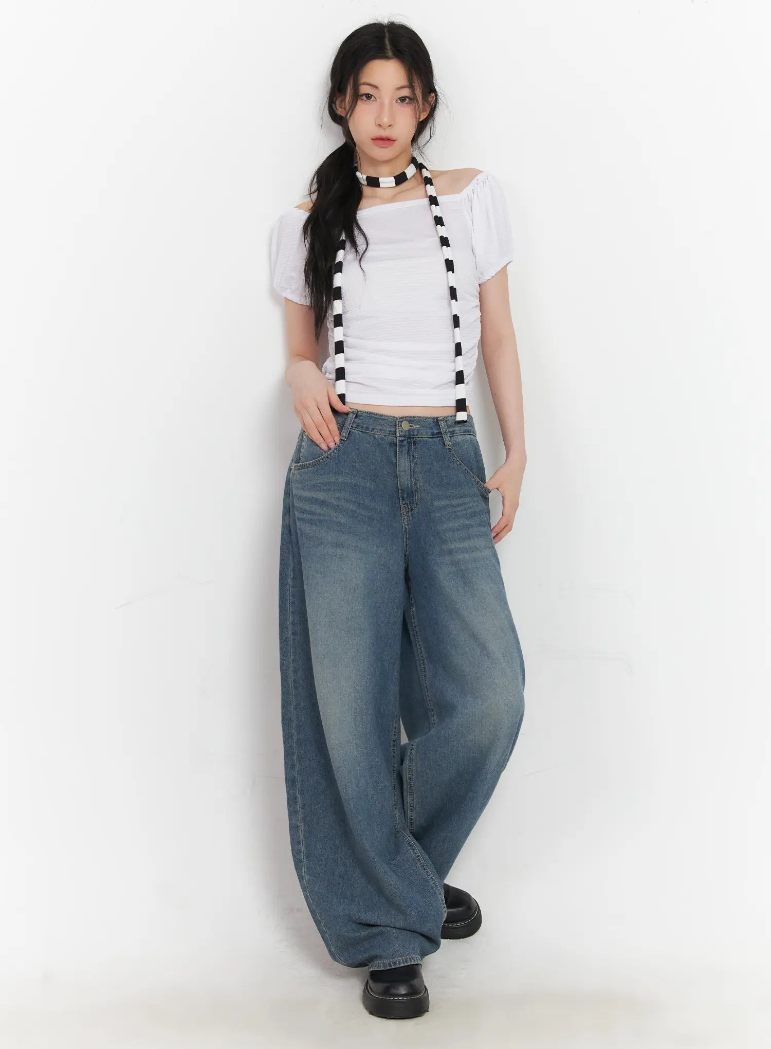 Chaewon Washed Wide-Leg Jeans CU511