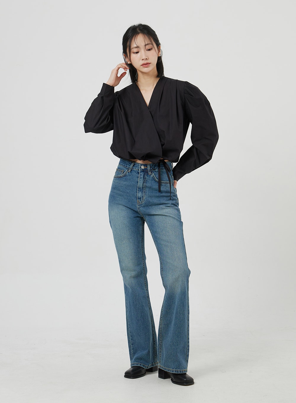 V-Neck Cropped Blouse OM303