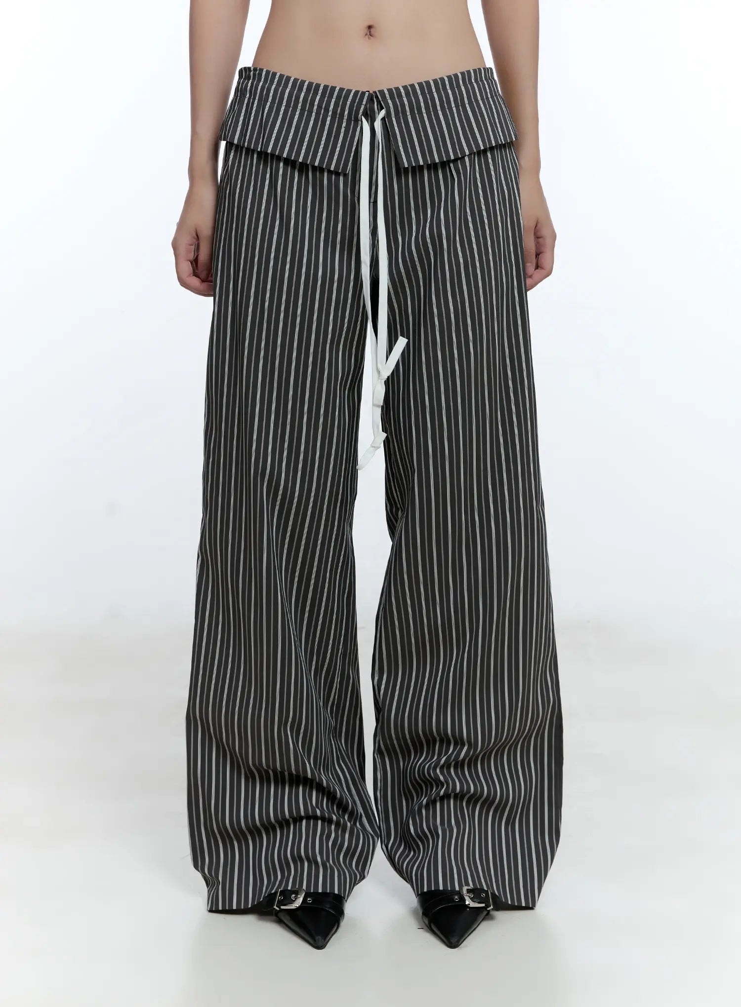 Wide-Fit Low-Waist Striped Pants CU526