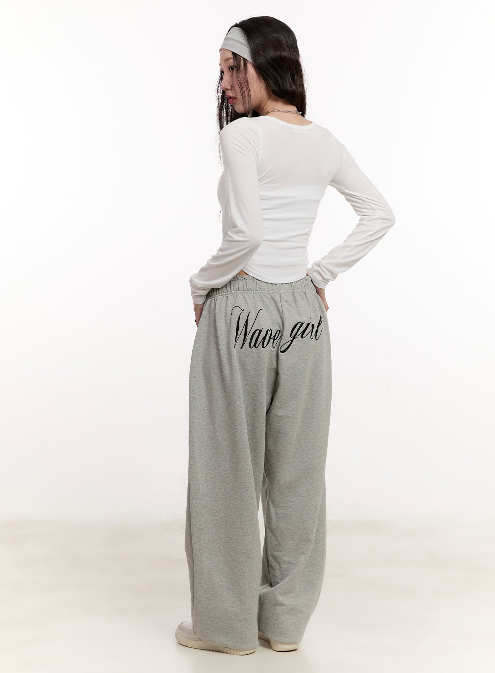 Embroidered Wide-Leg Sweatpants CM507