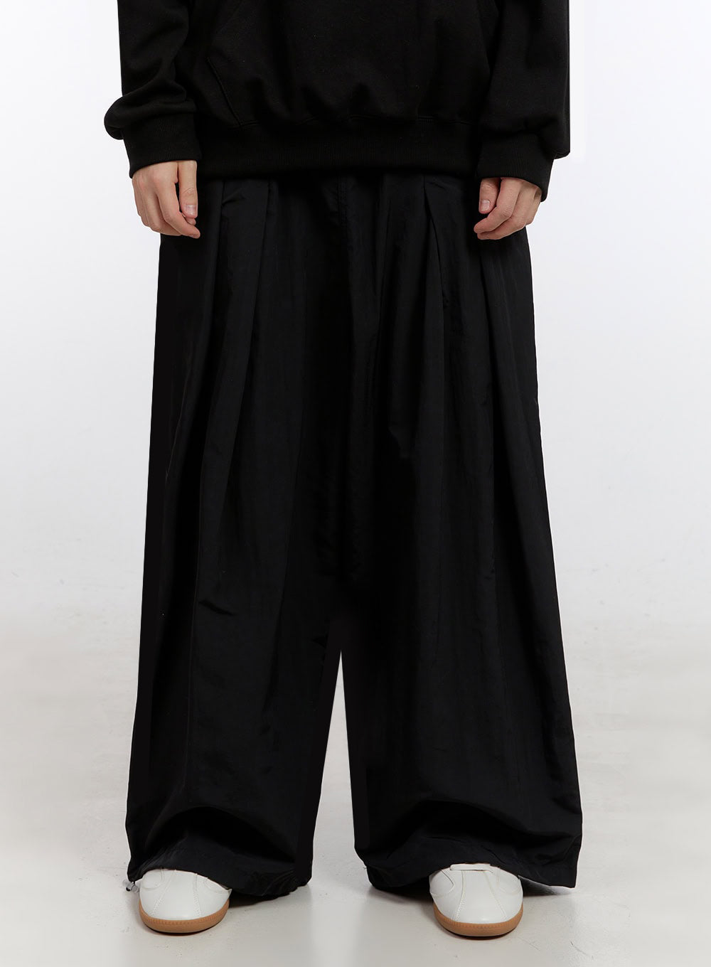 Men's Wide-Leg Windbreaker Pants IM525