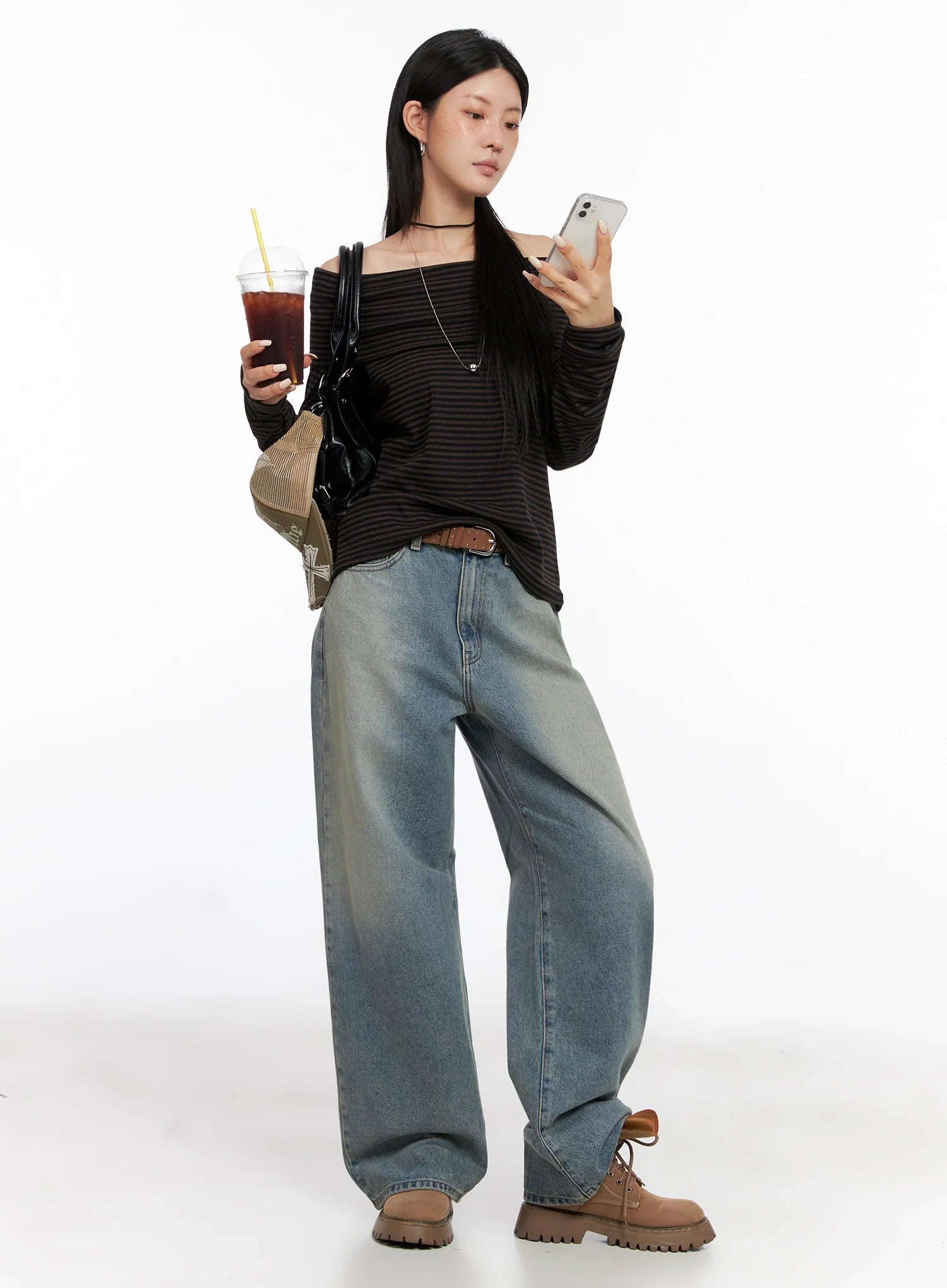 Elani Light Washed Wide Leg Jeans IS508