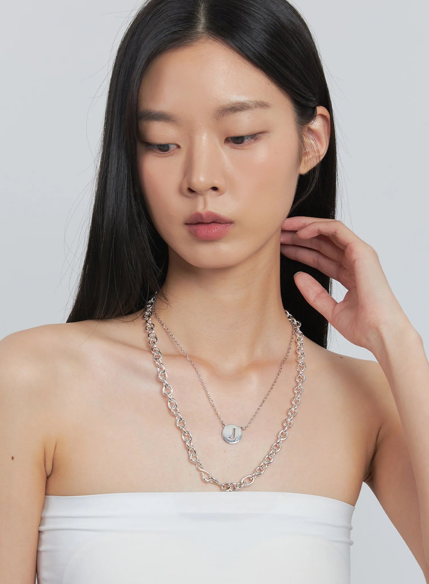 Alice Two-line Chain and L-pendant Necklace IU512