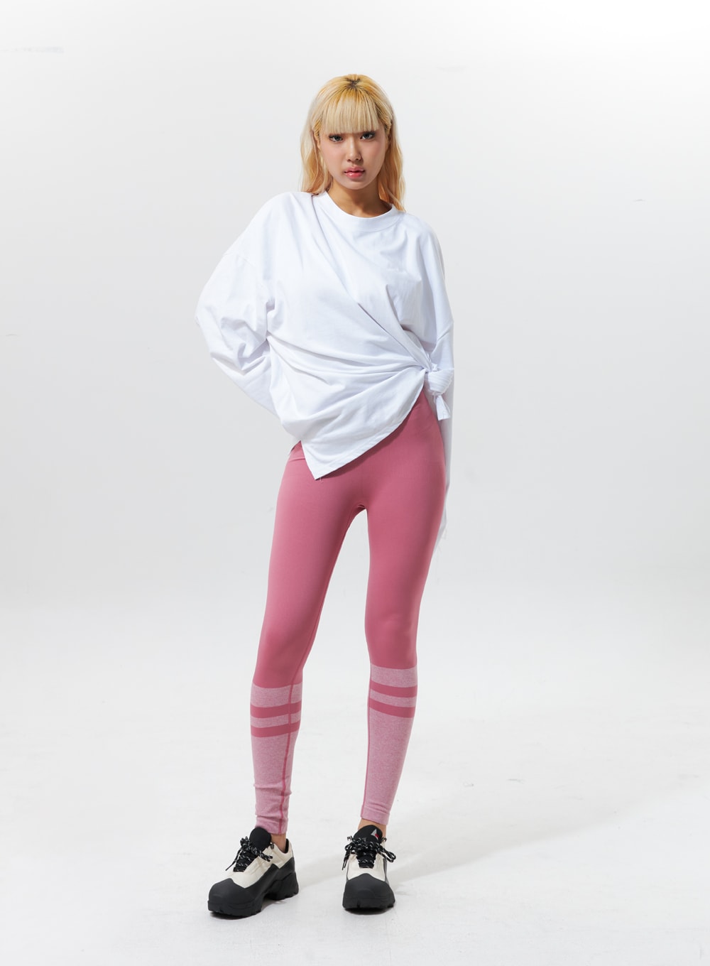 Loose-Fit Basic Long-Sleeve Tee IG320