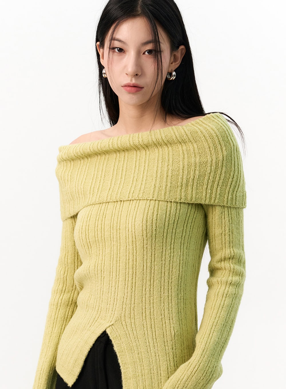 Off-Shoulder Rib Sweater IO320