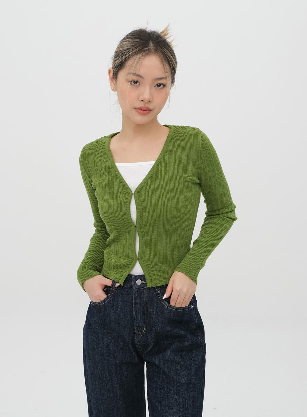 Cropped Cardigan with Front Hook F3