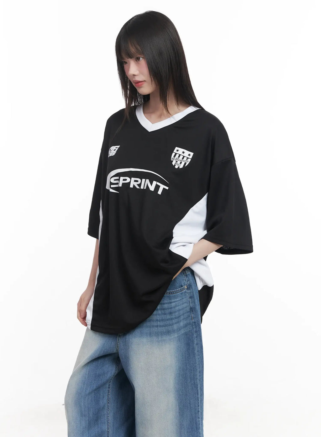 Oversized Graphic V-Neck Jersey CU518