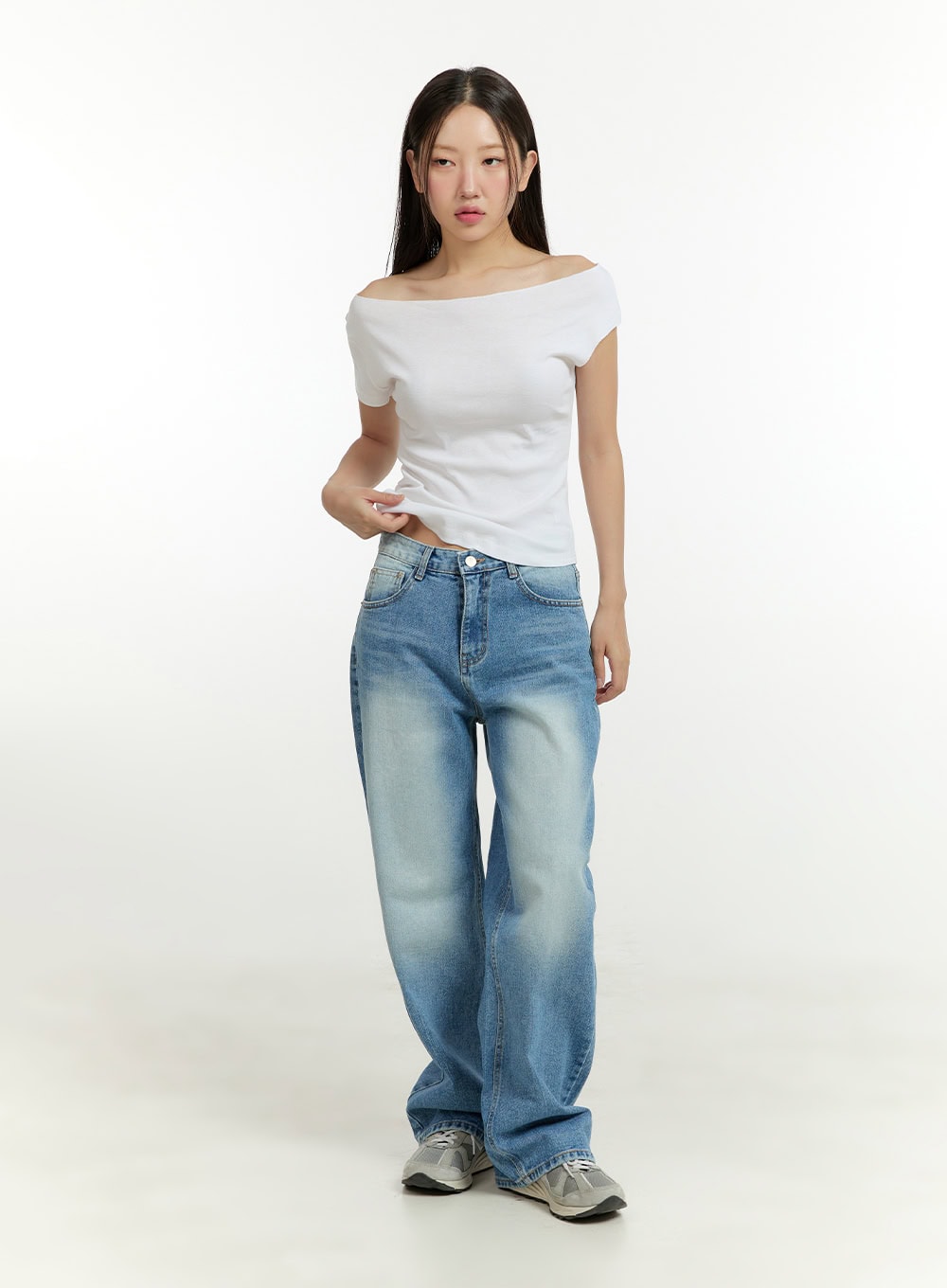 Low Rise Wide Fit Baggy Jeans CU426