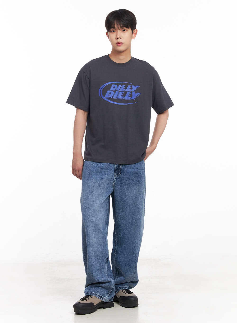 Men's "Dilly" Graphic T-Shirt IY522