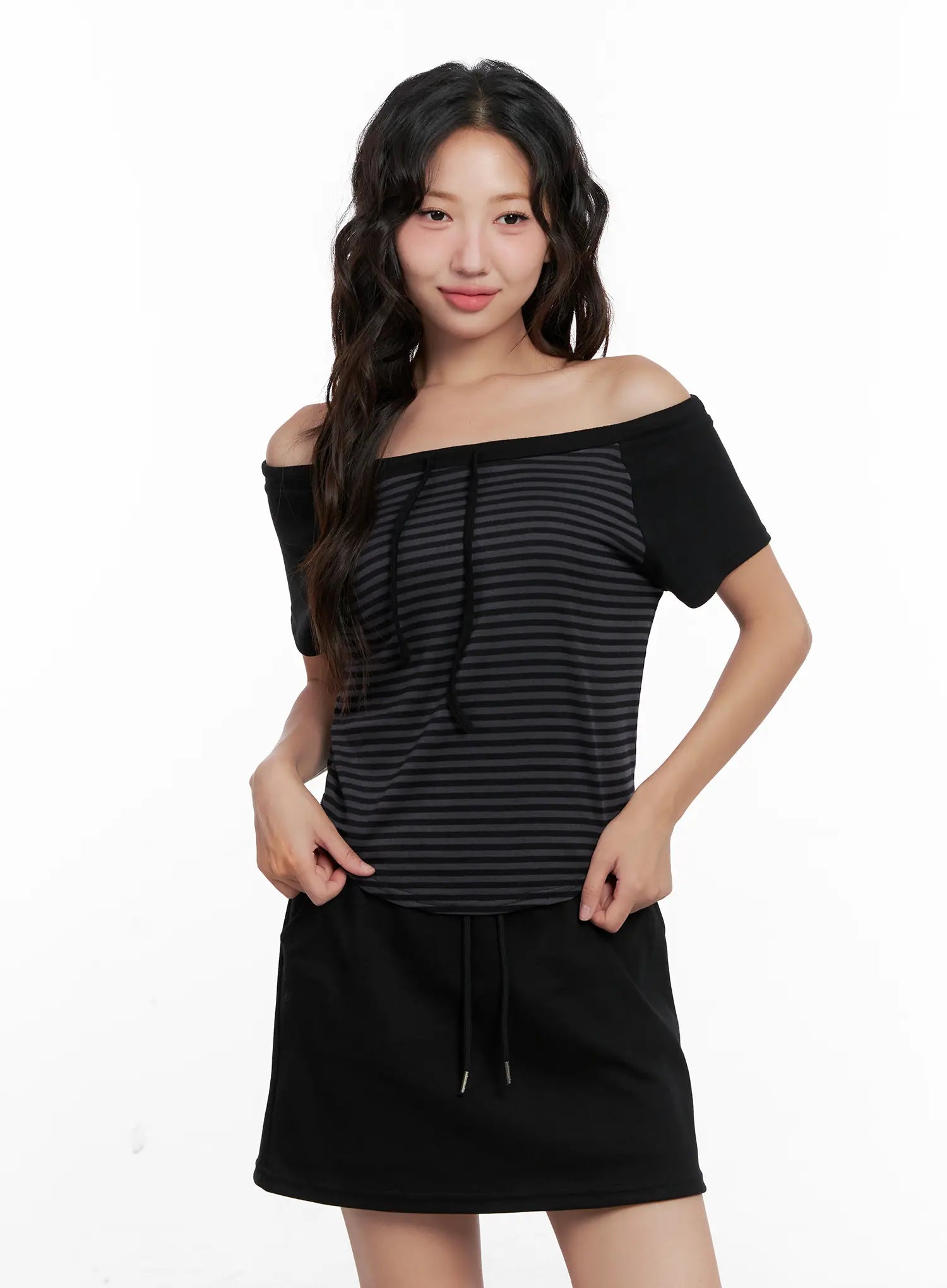Striped Off-Shoulder Tee CL518
