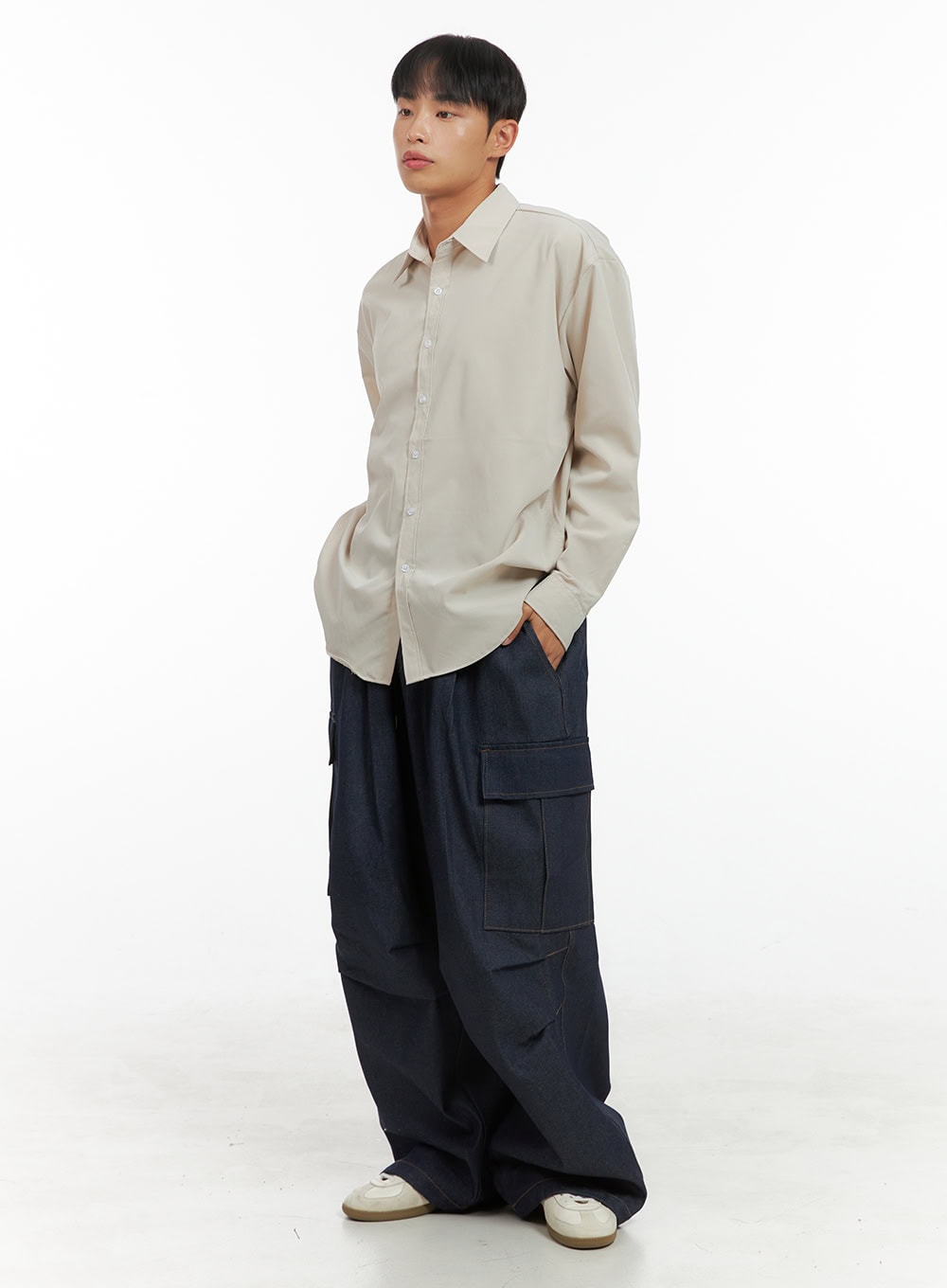 Men's Solid Collared Buttoned Shirt IS420