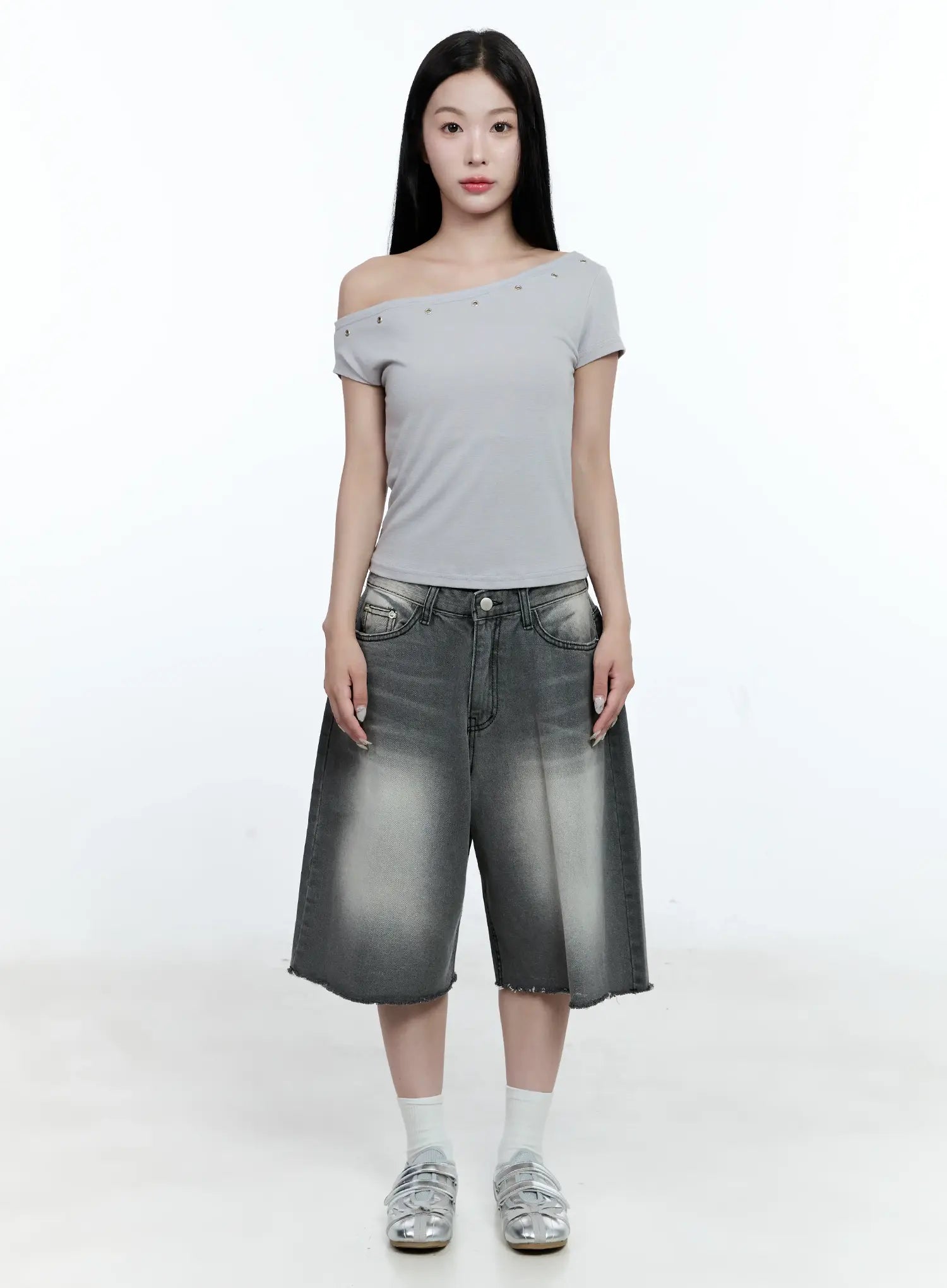 Asymmetric Studded Top CG511