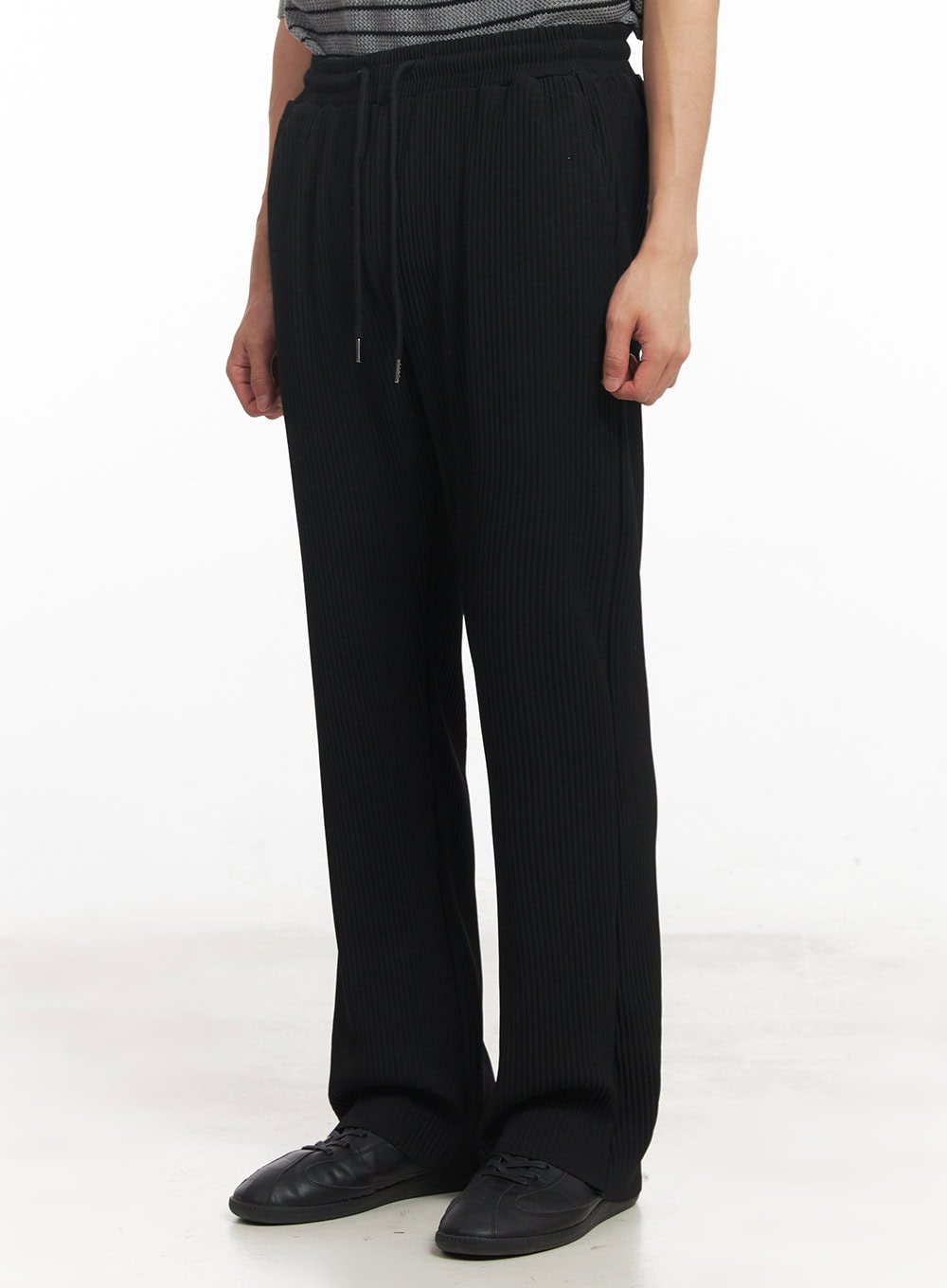 Men's Straight-Fit Trousers IA521