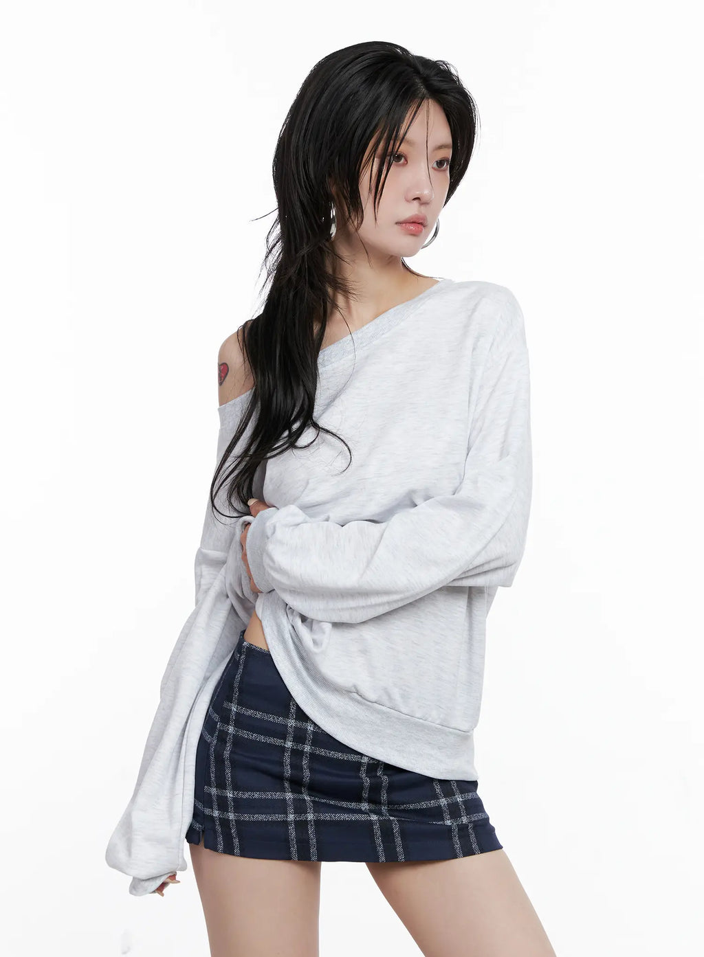 Off-Shoulder Loose Fit Sweatshirt CS510