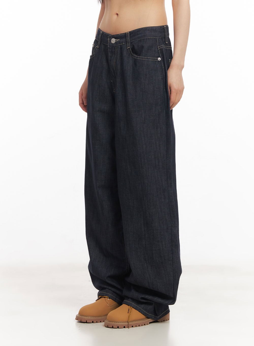 Ivara Wide-Leg Jeans CA522