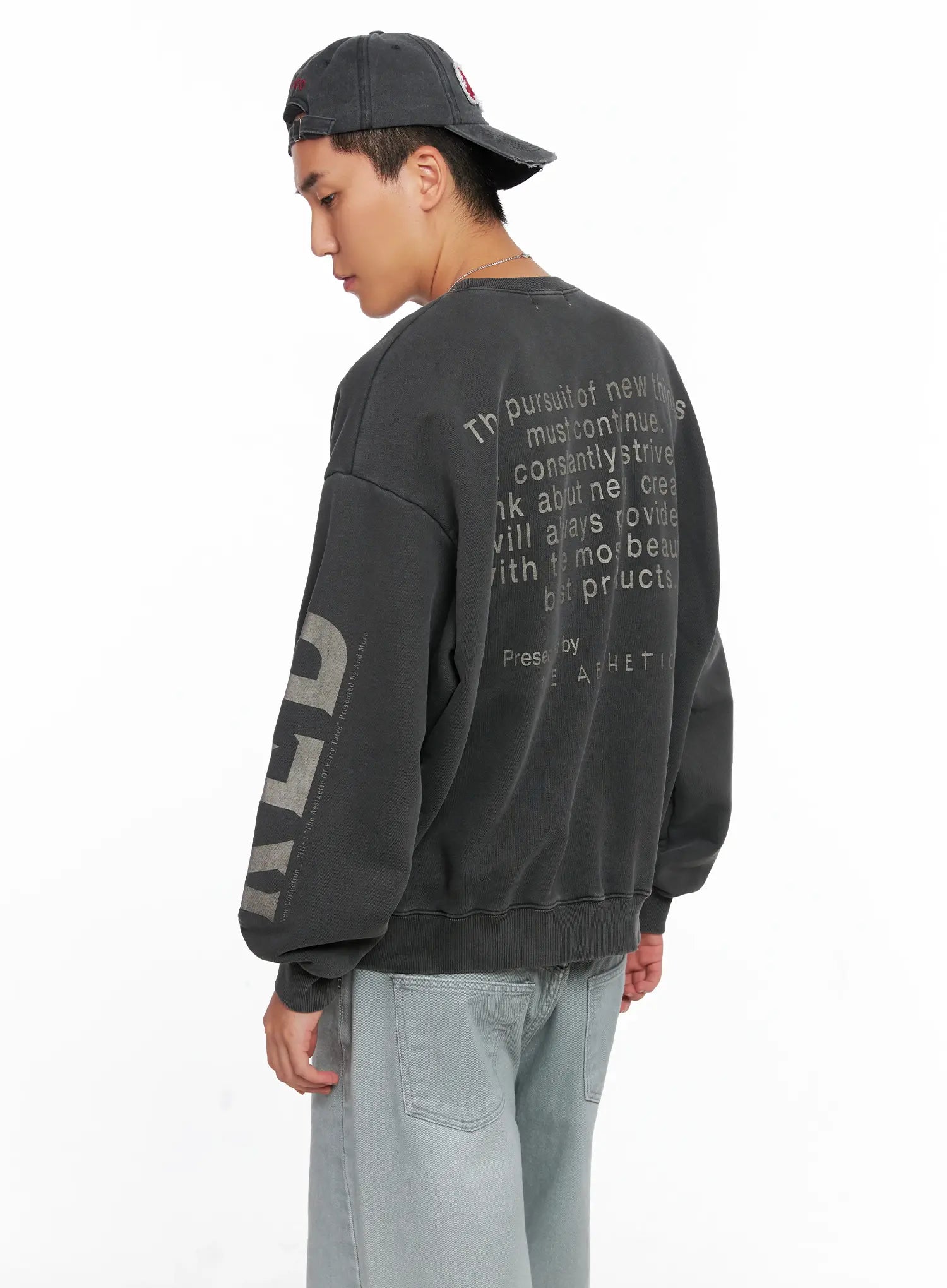 Men's Vintage Red Graphic Crewneck IS509