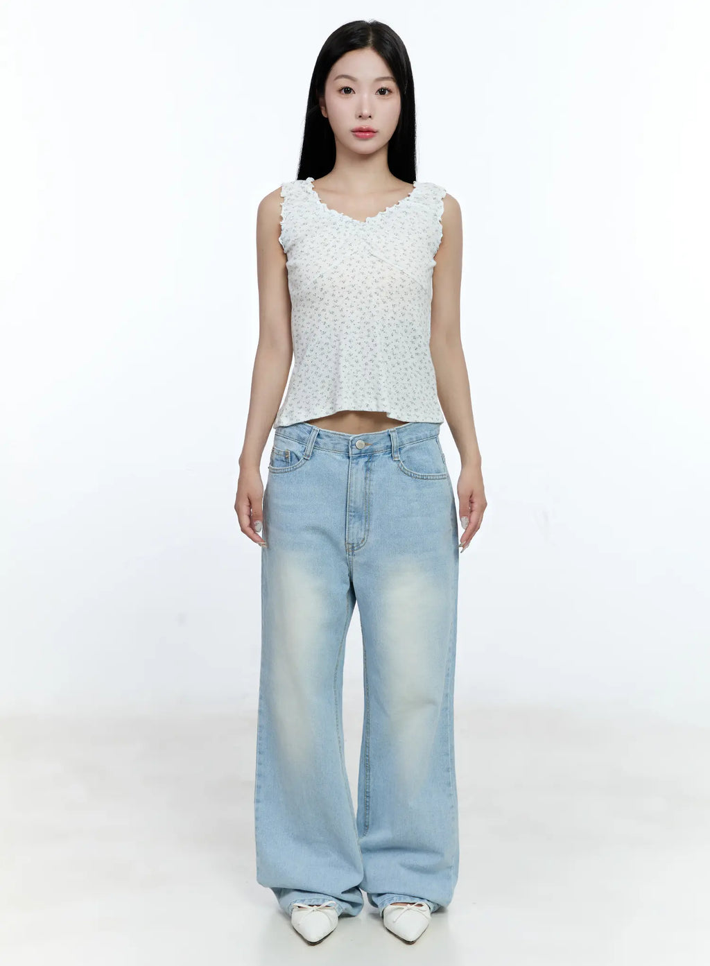 Ruffle V-Neck Sleeveless Top CG512