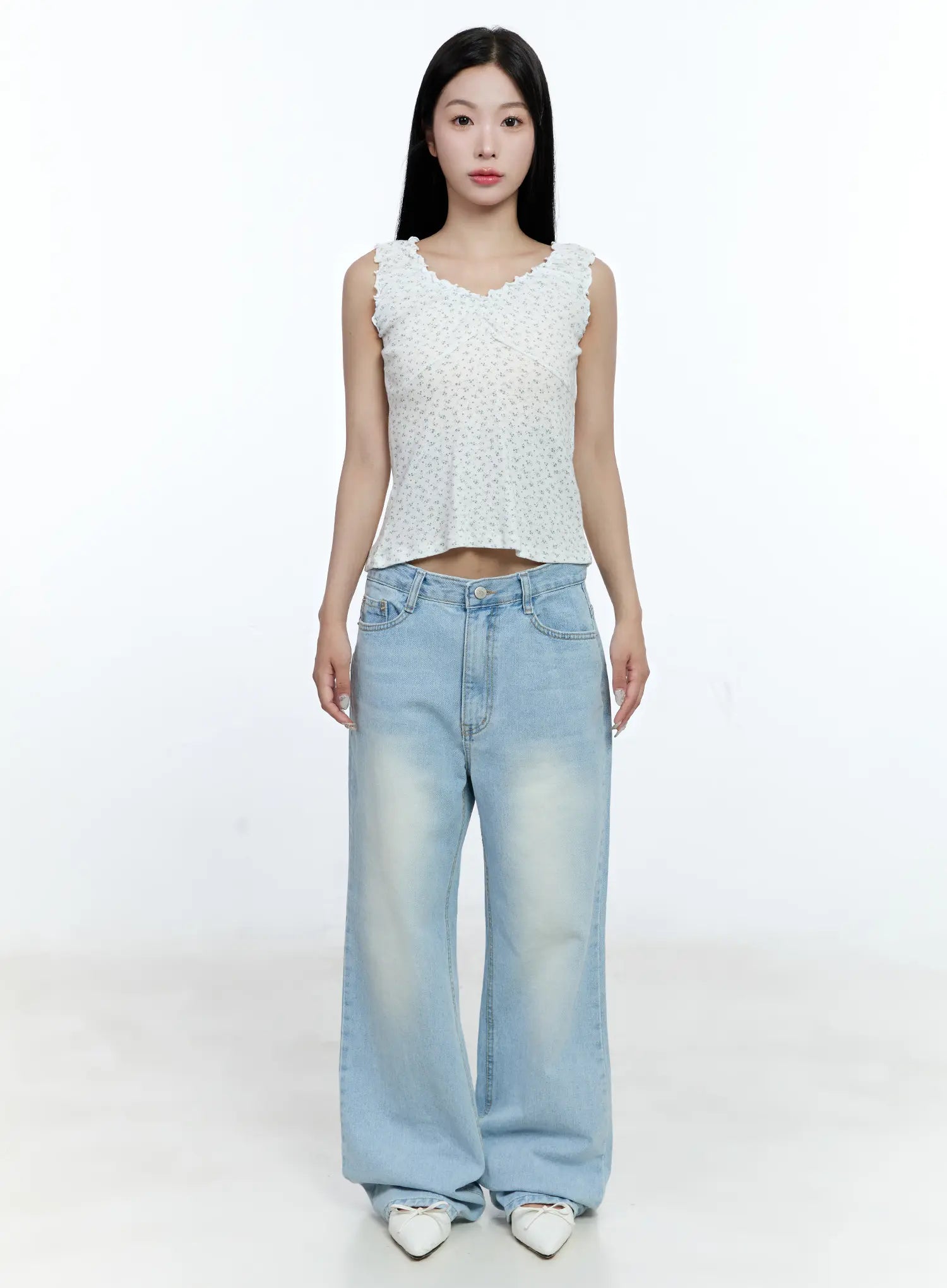 Ruffle V-Neck Sleeveless Top CG512