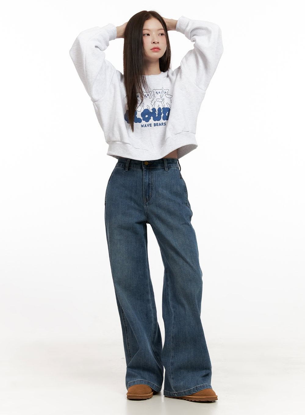 Bear Graphic Long Sleeve Crewneck ON422