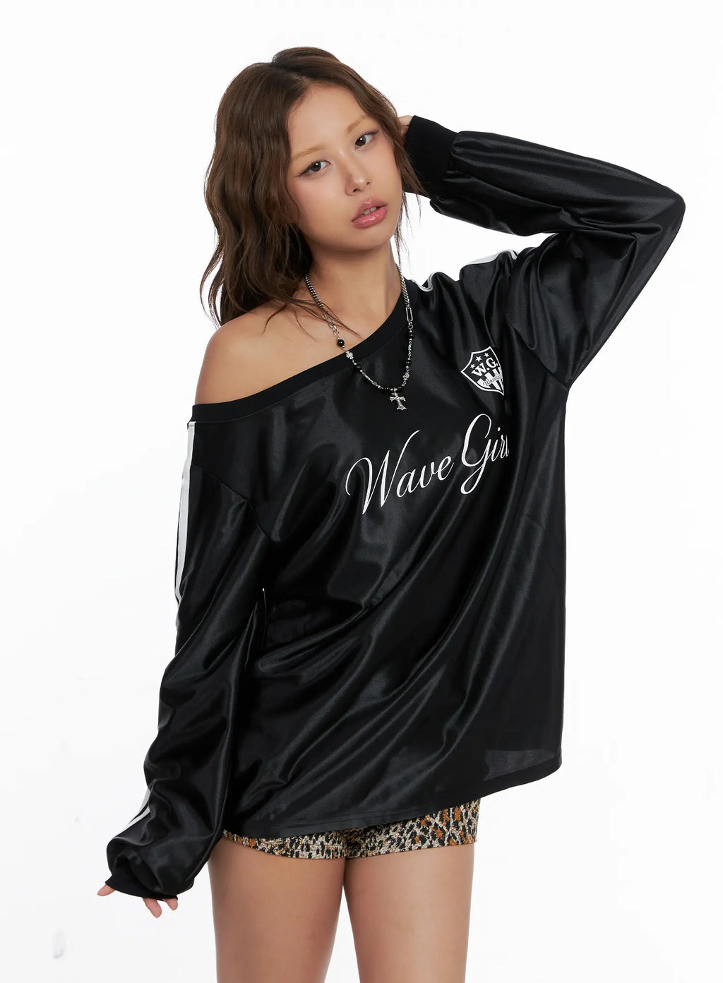 Oversized Off-Shoulder Graphic Long Sleeve CS522