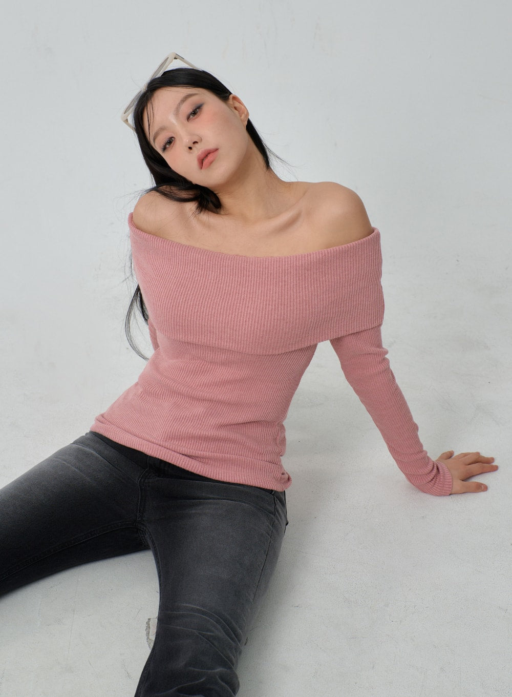 Ribbed Knit Off-Shoulder Top IJ318