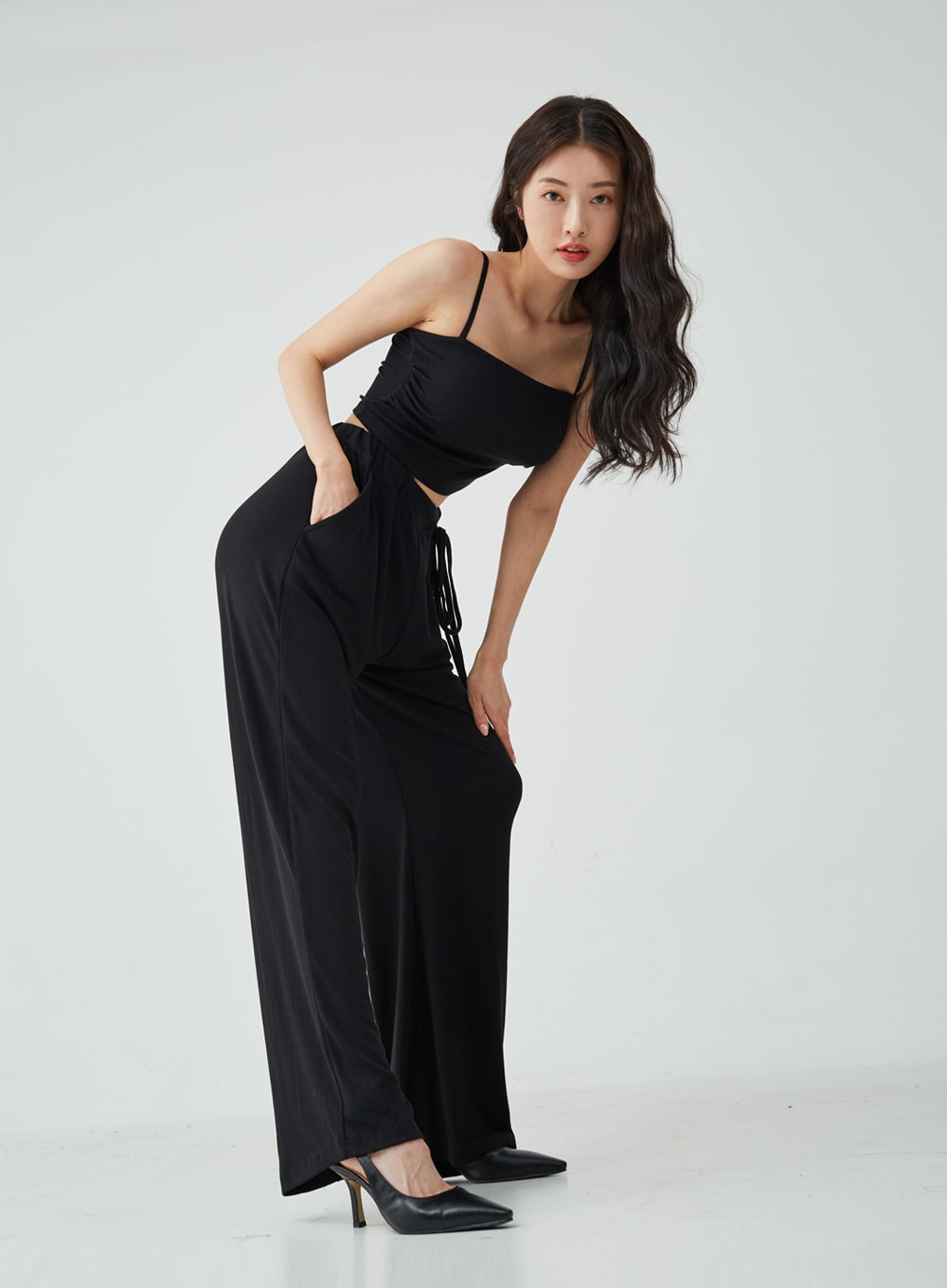 Sleeveless Crop Top IU26