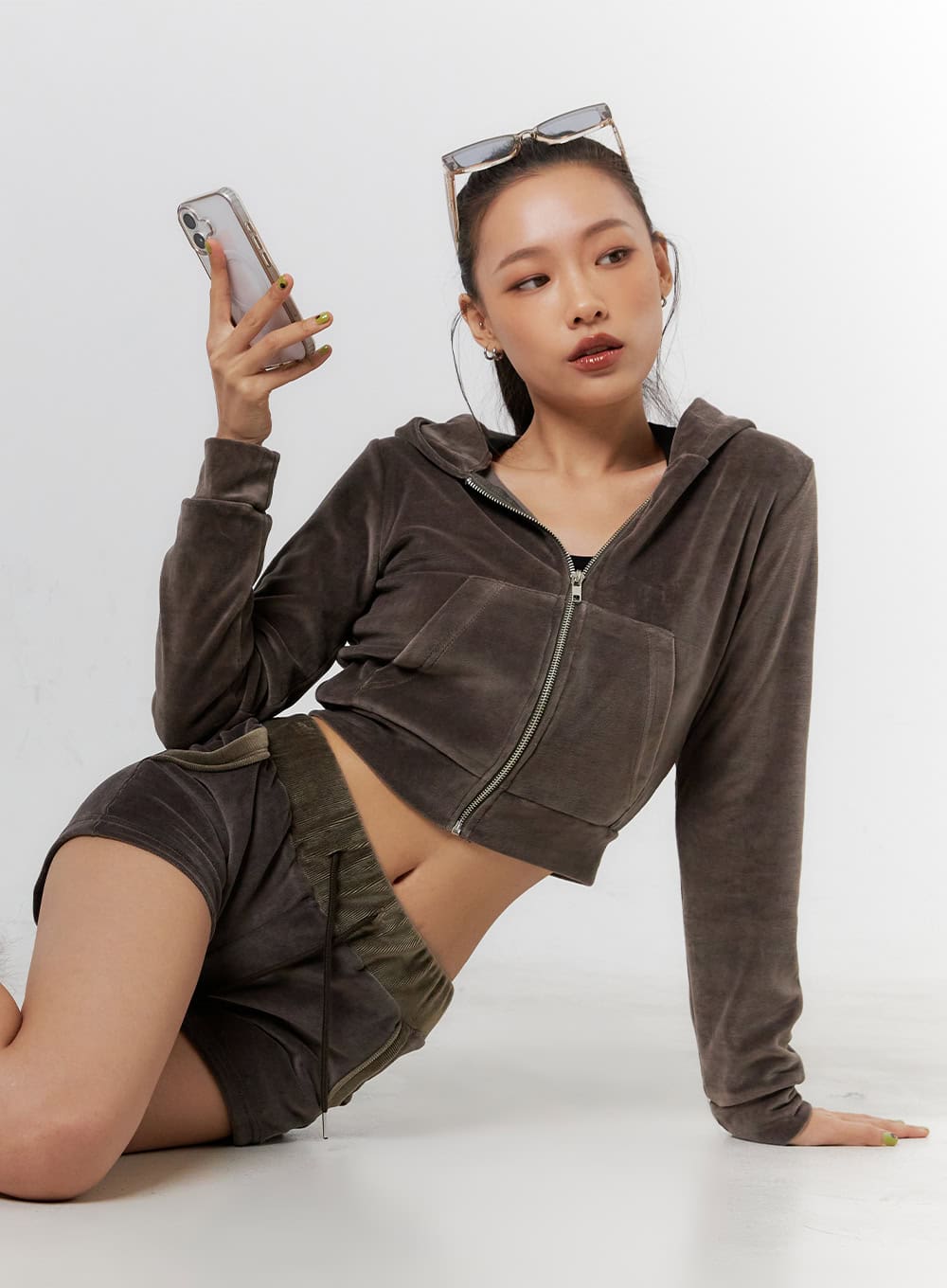 Solid Velvet Crop Hoodie CO424