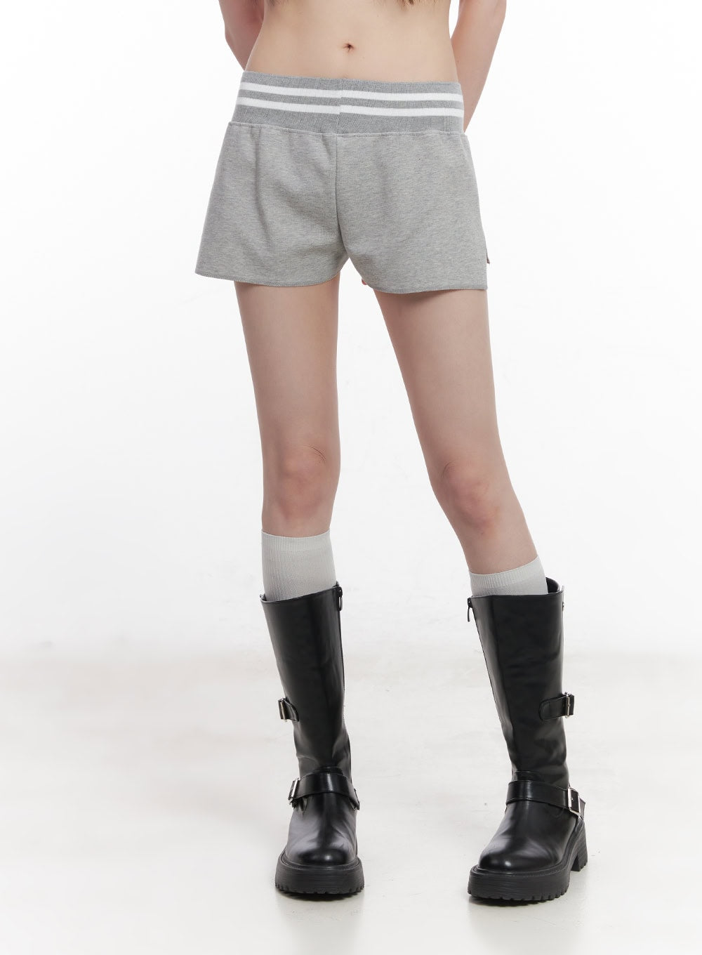 Low-Waist Striped Shorts CU506