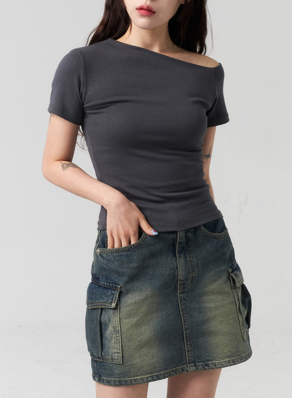 Off-Shoulder Tee CL318