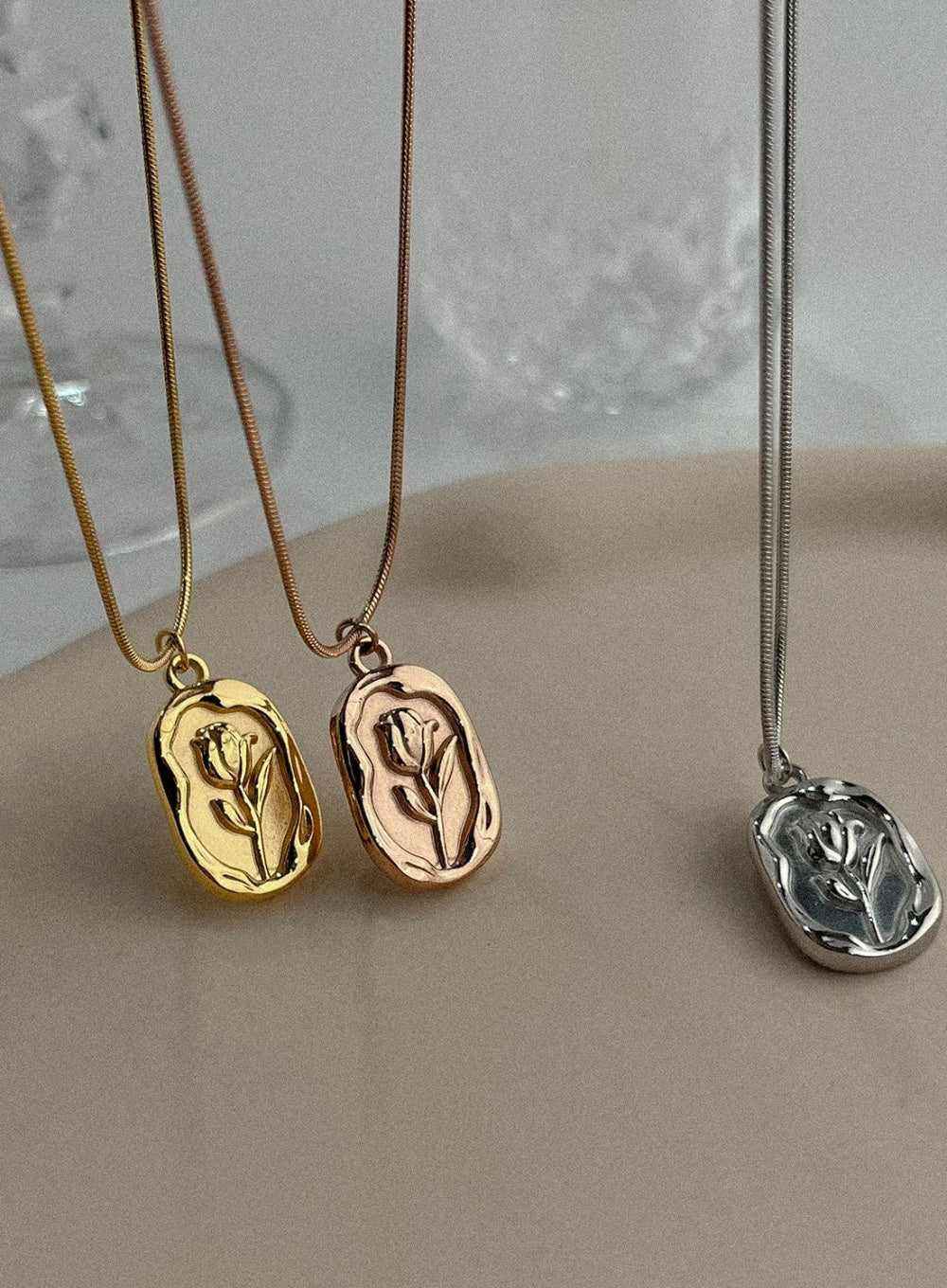 Flower Shilling Necklace IL405