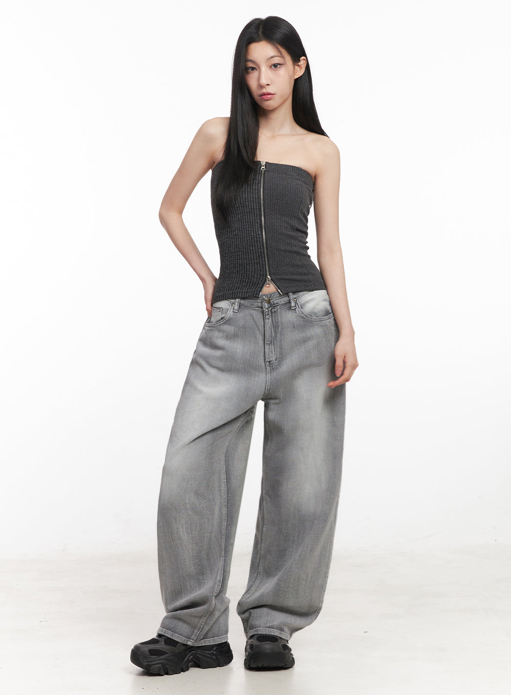 Flore Washed Wide-Leg Jeans IY516