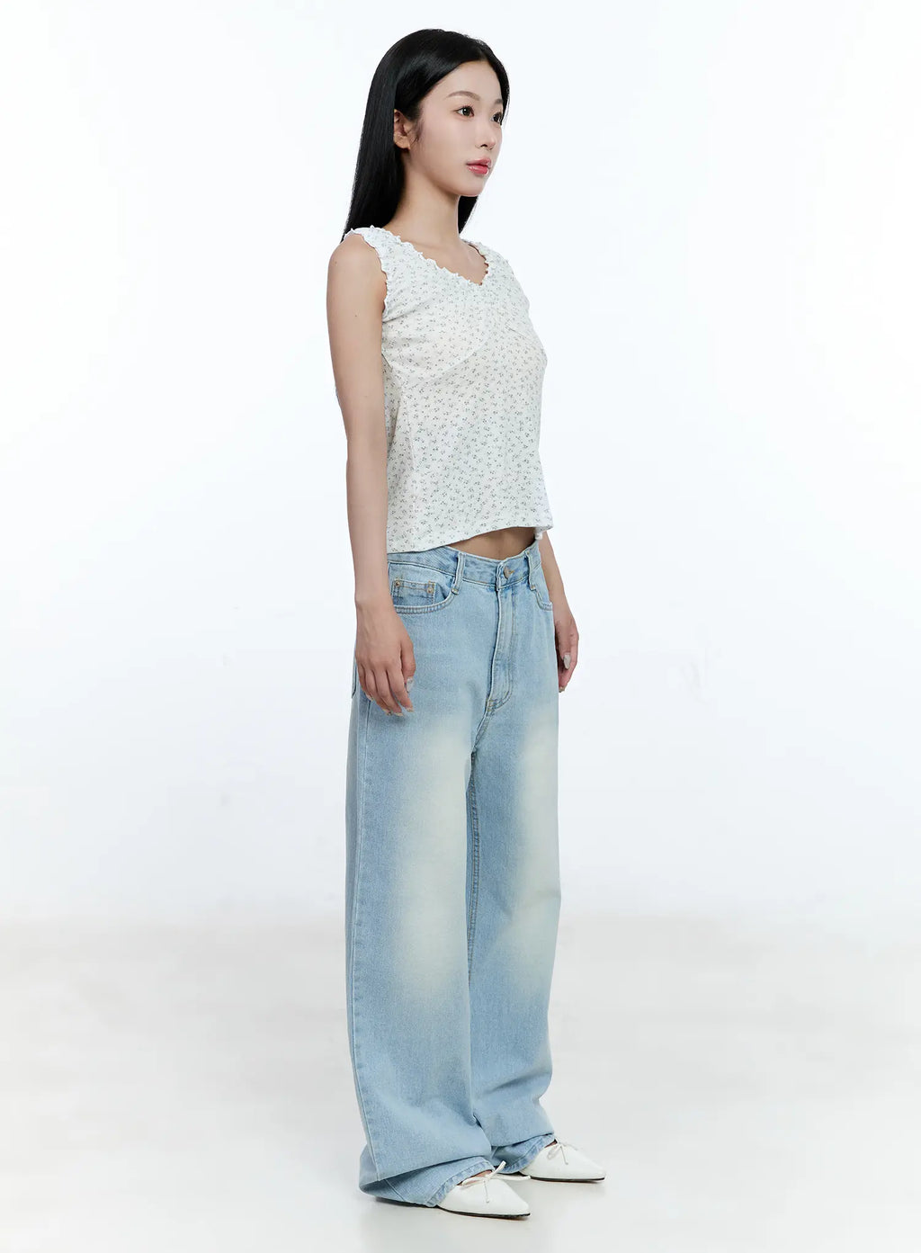 Sawyer Wide-Leg Washed Denim Jeans CG512