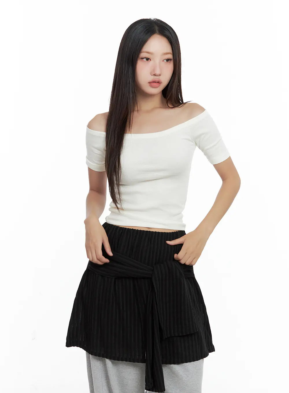 Slim Off-Shoulder Tee CL508