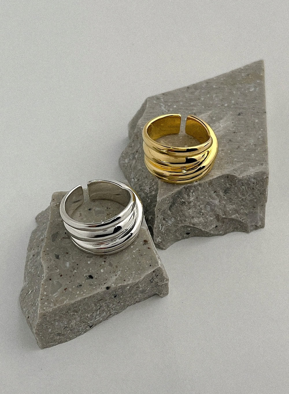 Tesla Wide Form Ring IA524